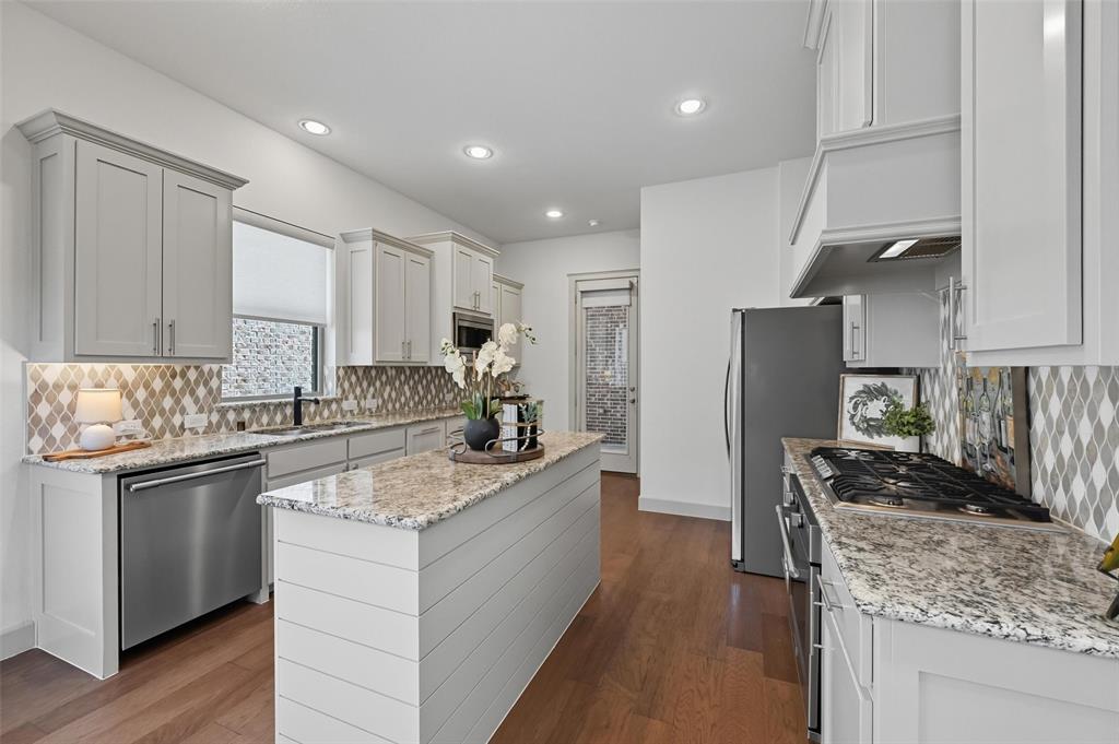 Arlington, Texas, 76005, United States, 4 Bedrooms Bedrooms, ,4 BathroomsBathrooms,Residential,For Sale,1947984