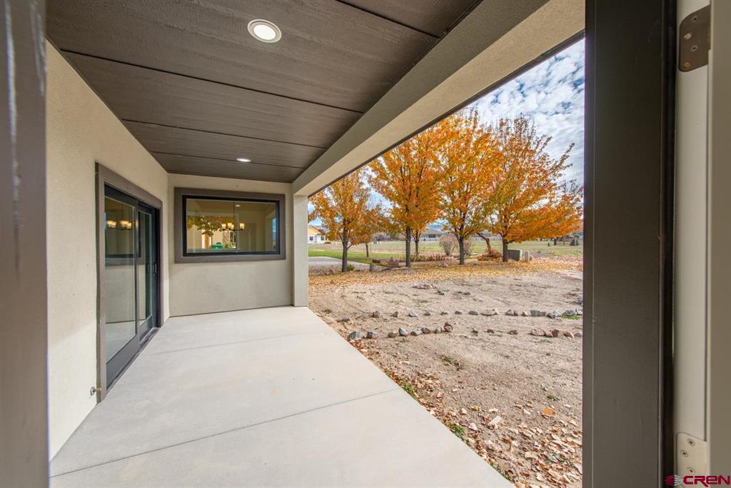 Montrose, Colorado, 81401, United States, 3 Bedrooms Bedrooms, ,2 BathroomsBathrooms,Residential,For Sale,1994283