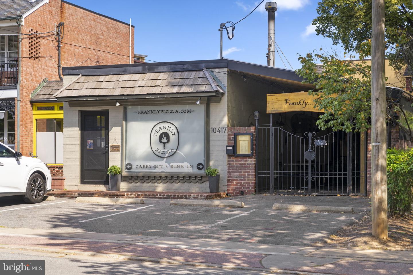 Kensington, Maryland, 20895, United States, 3 Bedrooms Bedrooms, ,2 BathroomsBathrooms,Residential,For Sale,1999038