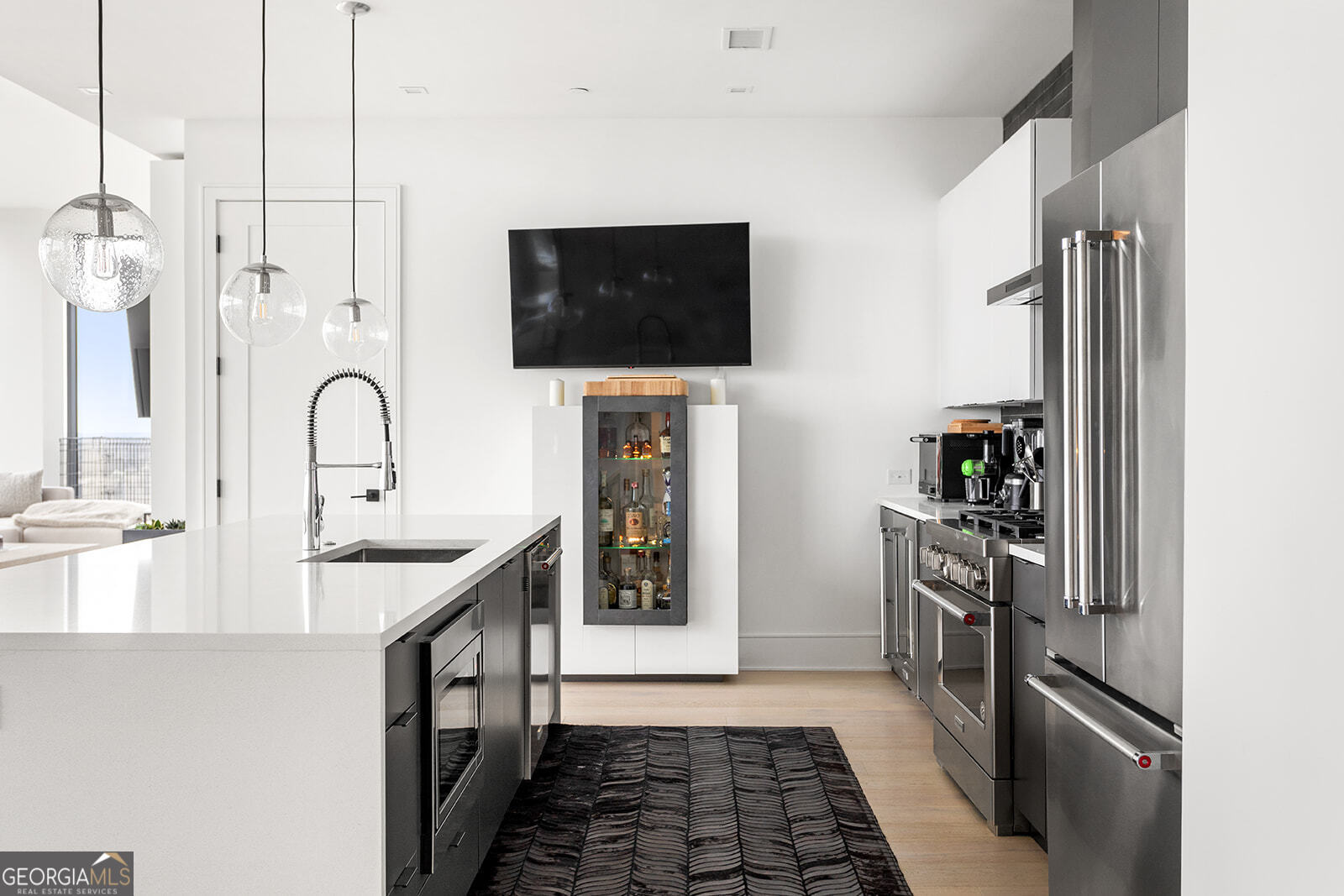 Atlanta, Georgia, 30318, United States, 2 Bedrooms Bedrooms, ,3 BathroomsBathrooms,Residential,For Sale,1989476