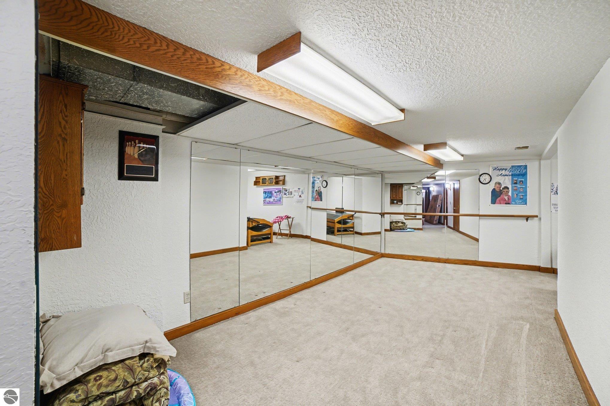 Lake Isabella, Michigan, 48893, United States, 4 Bedrooms Bedrooms, ,4 BathroomsBathrooms,Residential,For Sale,2030356