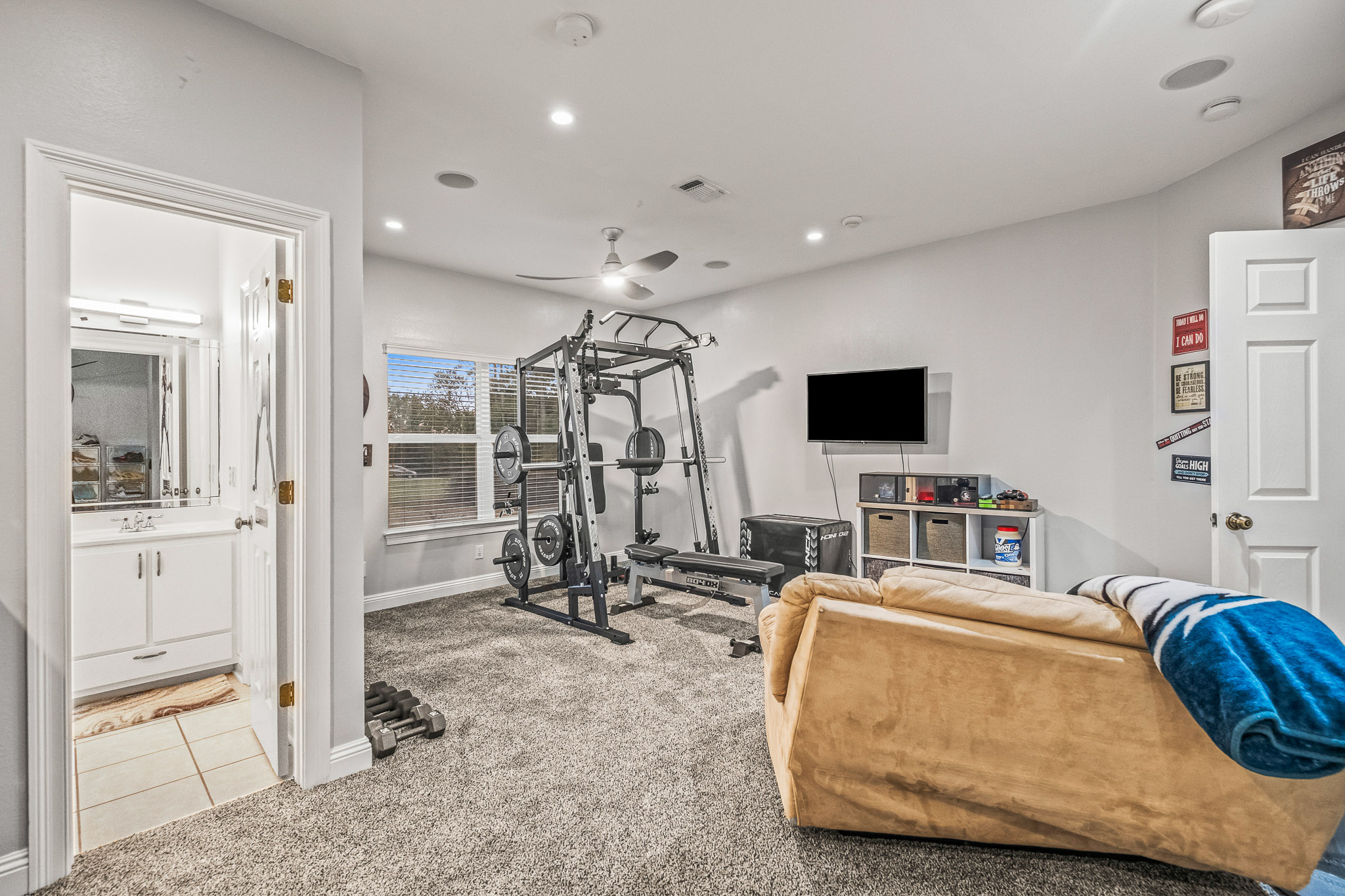 Pace, Florida, 32571, United States, 3 Bedrooms Bedrooms, ,4 BathroomsBathrooms,Residential,For Sale,1878434
