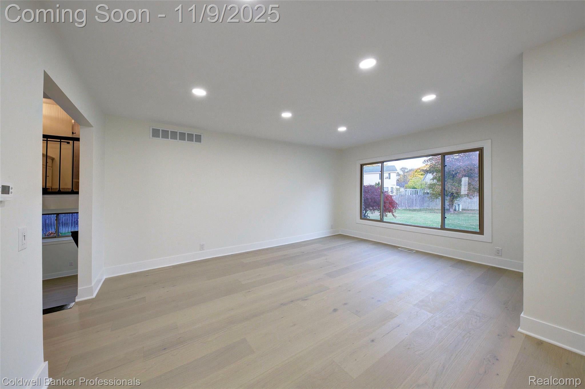 Troy, Michigan, 48085, United States, 4 Bedrooms Bedrooms, ,2 BathroomsBathrooms,Residential,For Sale,1989080