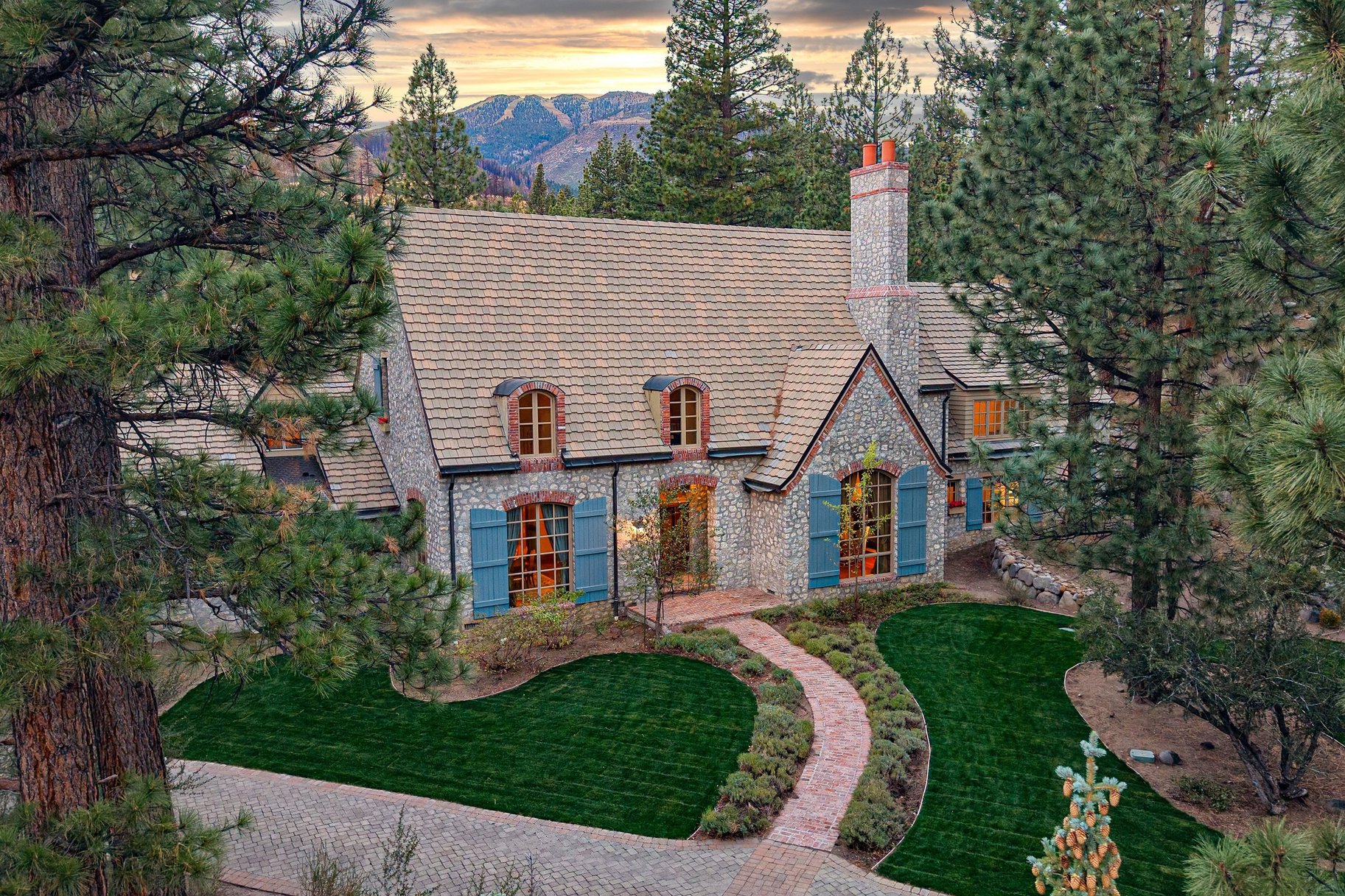  THE BENNINGTON ESTATE - Elegance of the French Alps - Spirit of the Sierras - 物件實景