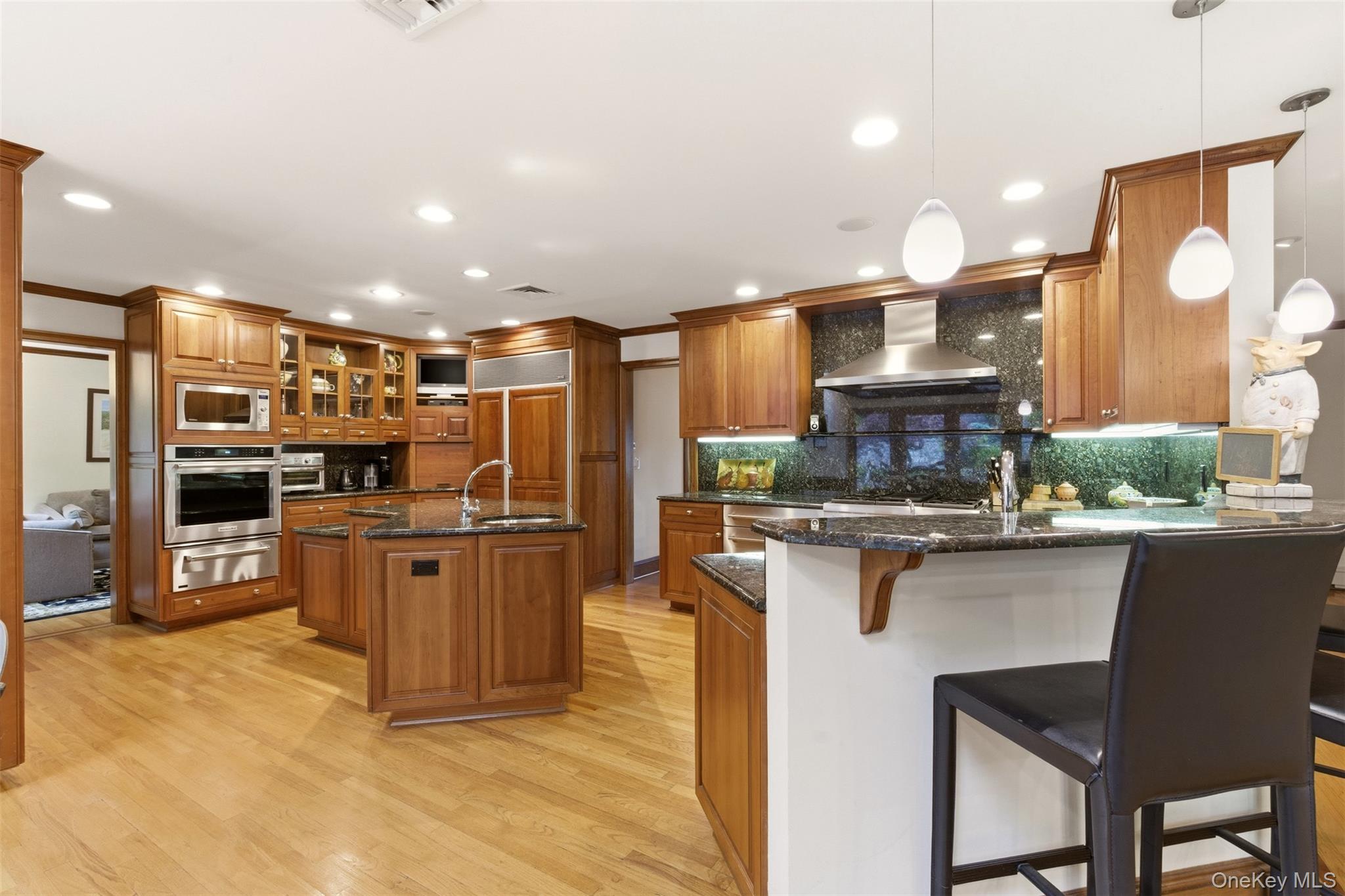  17 Holden Lane, Bayville, NY, 11709 - 物件實景
