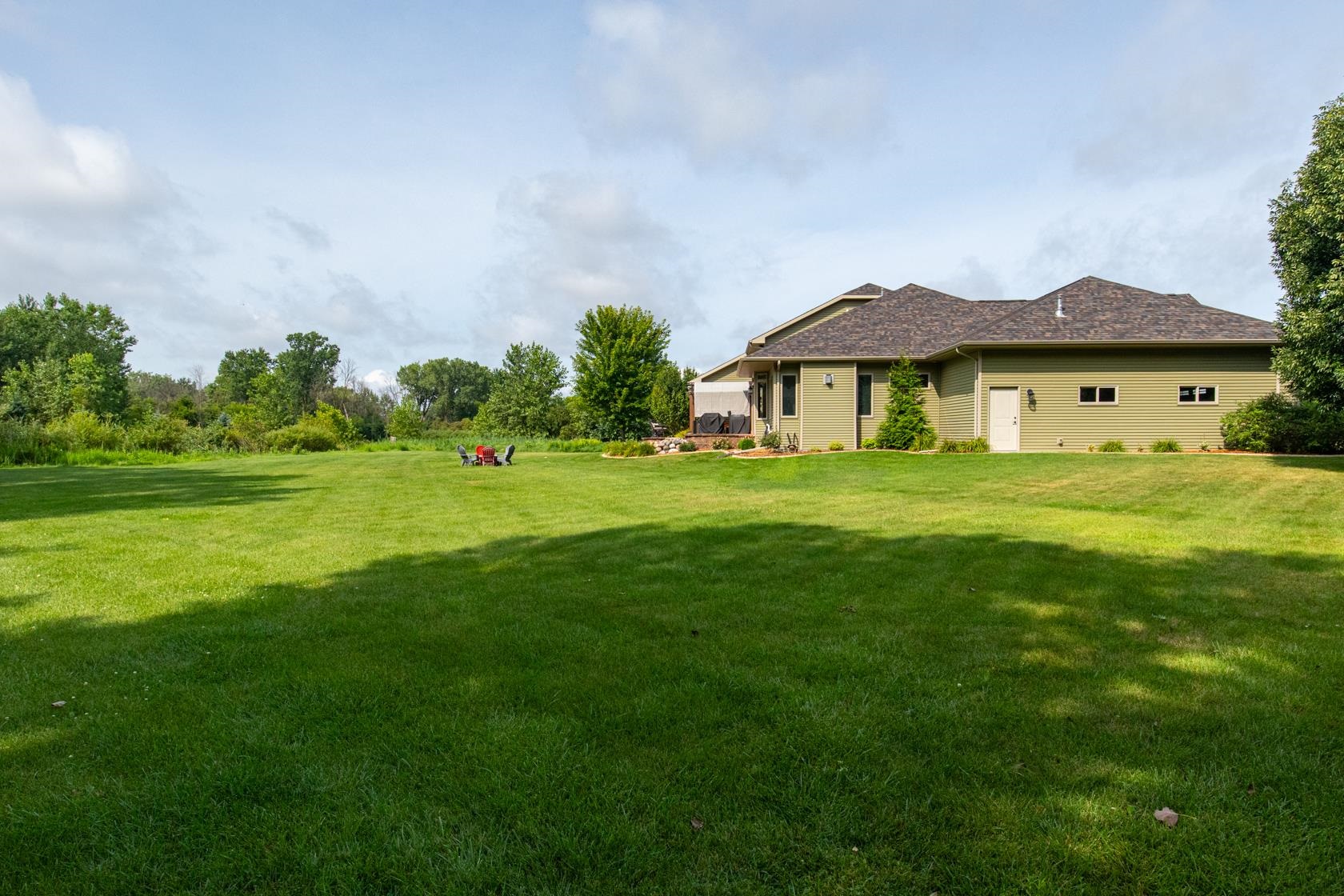 Appleton, Wisconsin, 54913, United States, 5 Bedrooms Bedrooms, ,4 BathroomsBathrooms,Residential,For Sale,1927956