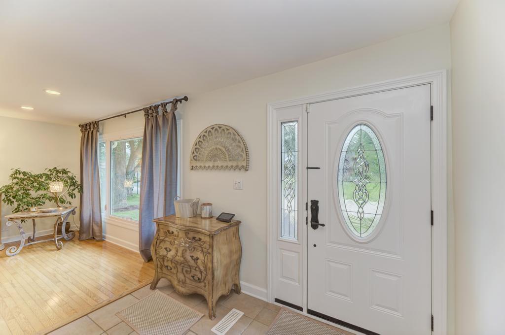 Wood Dale, Illinois, 60191, United States, 4 Bedrooms Bedrooms, ,3 BathroomsBathrooms,Residential,For Sale,1944958