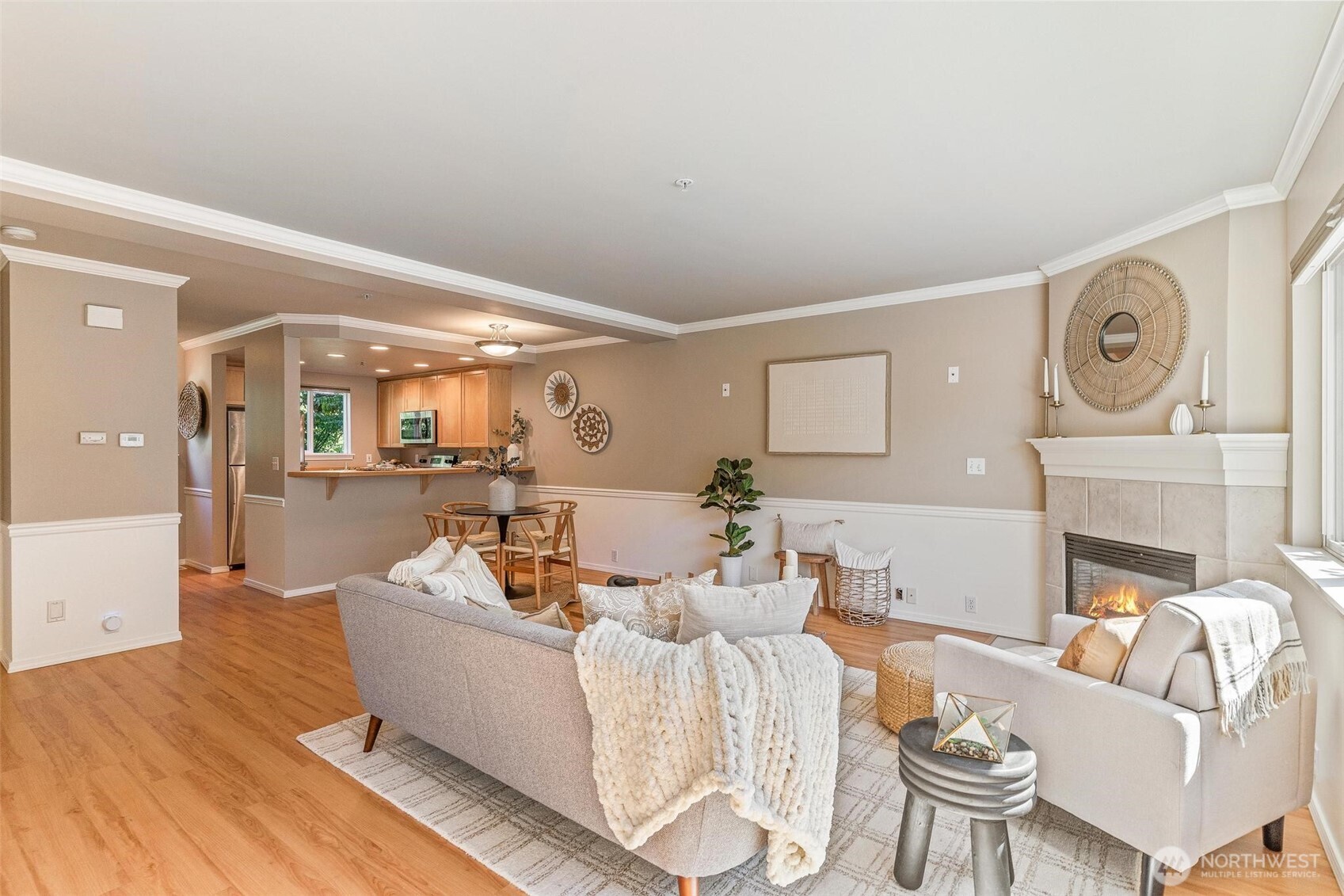 Kenmore, Washington, 98028, United States, 3 Bedrooms Bedrooms, ,2 BathroomsBathrooms,Residential,For Sale,1974587