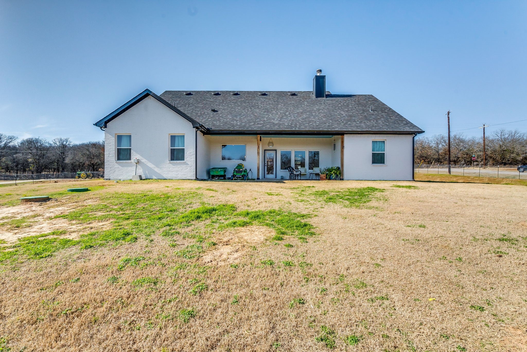 Weatherford, Texas, 76088, United States, 3 Bedrooms Bedrooms, ,2 BathroomsBathrooms,Residential,For Sale,1983909