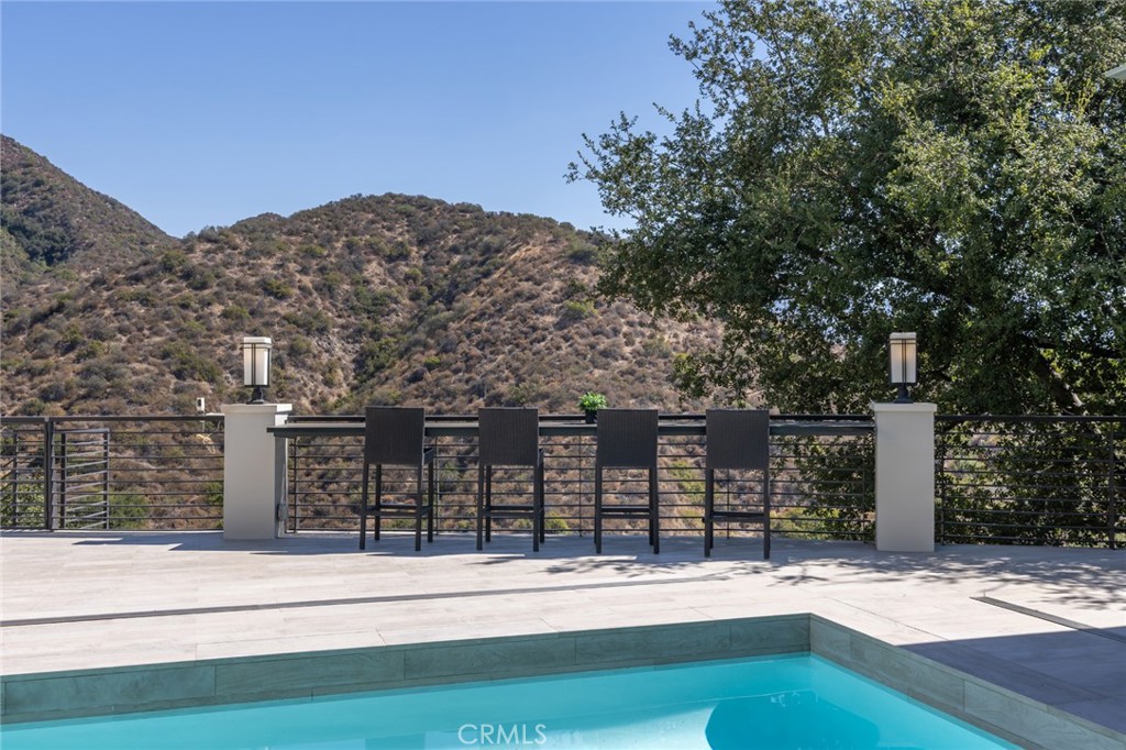 Glendale, California, 91207, United States, 4 Bedrooms Bedrooms, ,5 BathroomsBathrooms,Residential,For Sale,1934698