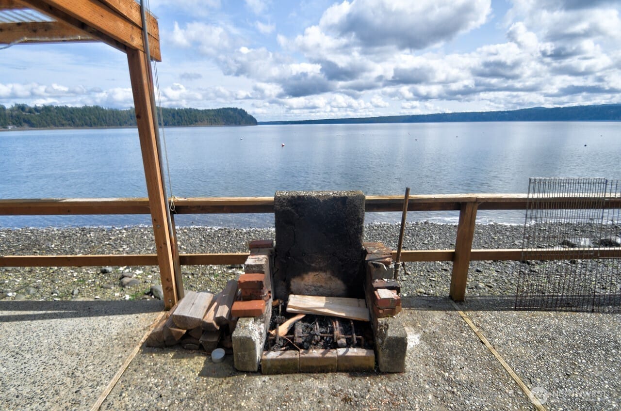 Brinnon, Washington, 98320, United States, 2 Bedrooms Bedrooms, ,Residential,For Sale,1771053