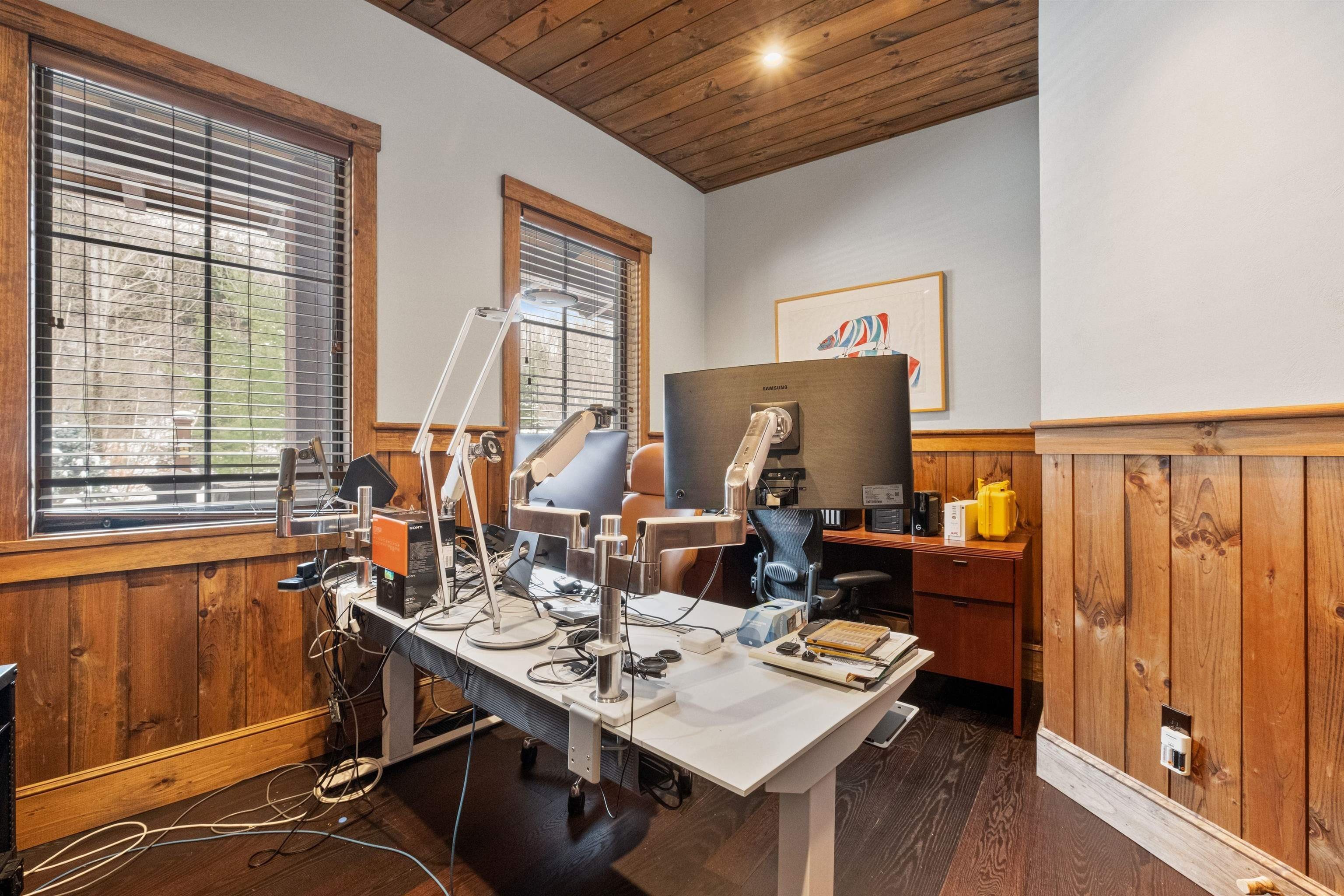 Lincoln, New Hampshire, 03251, United States, 7 Bedrooms Bedrooms, ,4 BathroomsBathrooms,Residential,For Sale,1983511