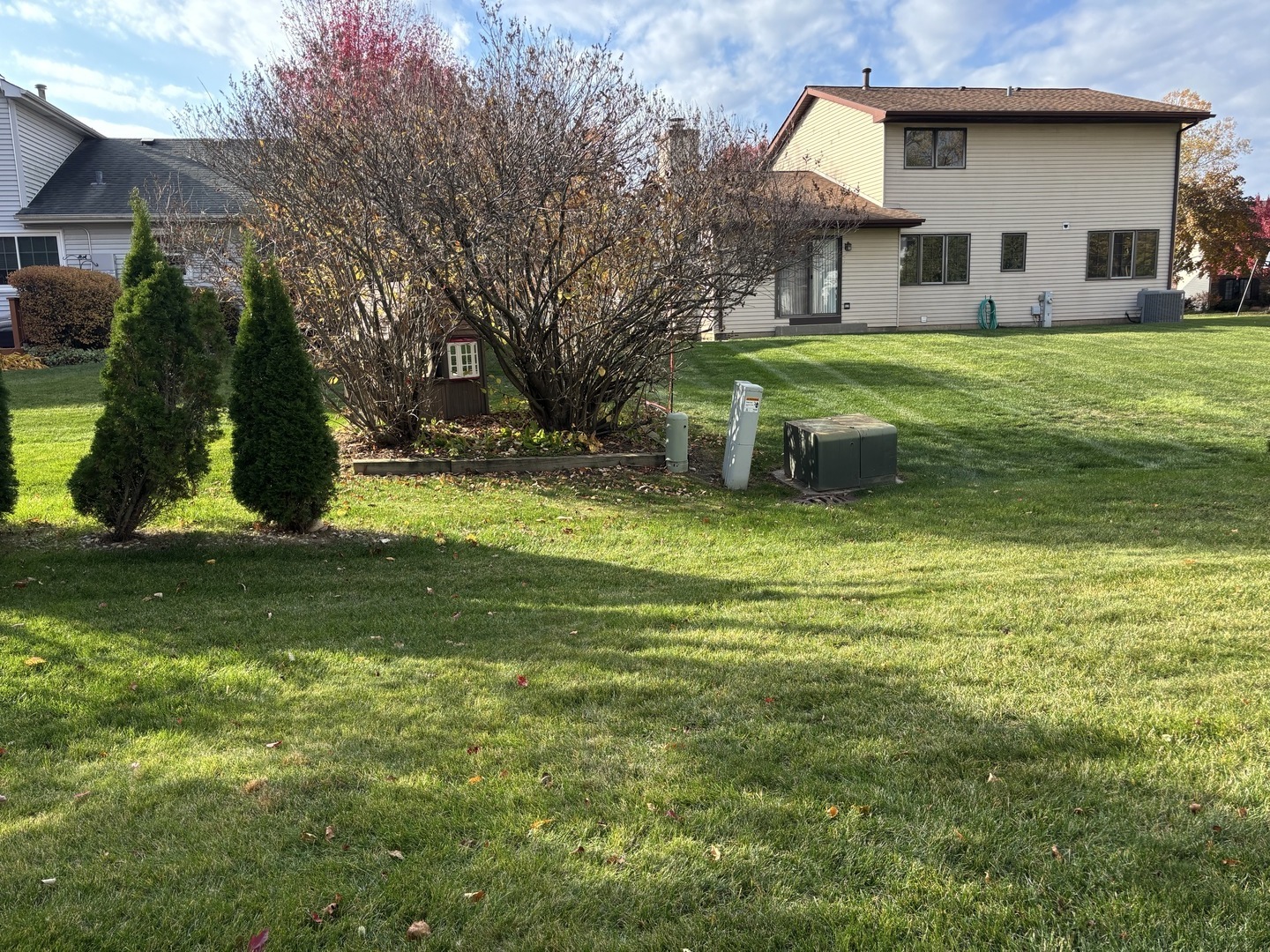 Hoffman Estates, Illinois, 60010, United States, 5 Bedrooms Bedrooms, ,3 BathroomsBathrooms,Residential,For Sale,1989423