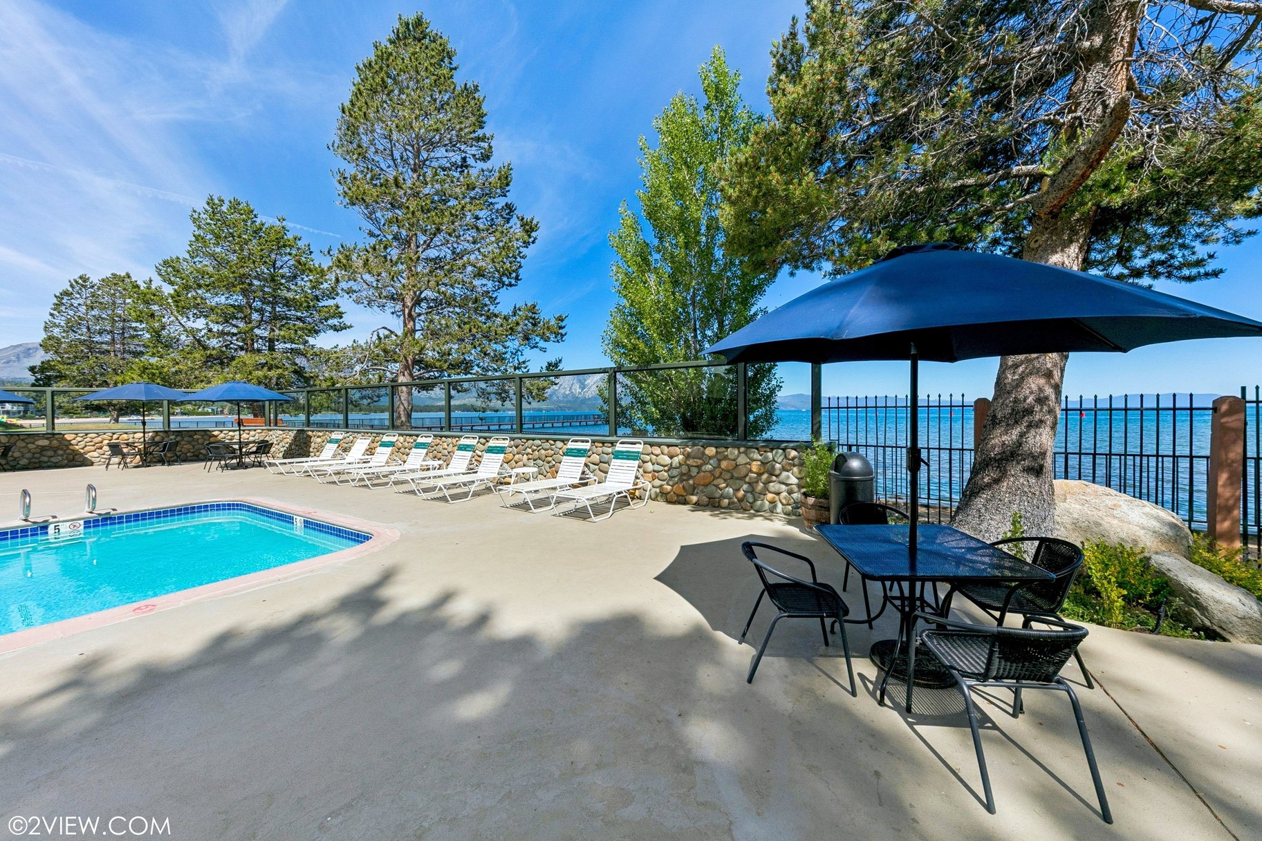  LAKEFRONT LIVING IN TAHOE KEYS - 物件實景