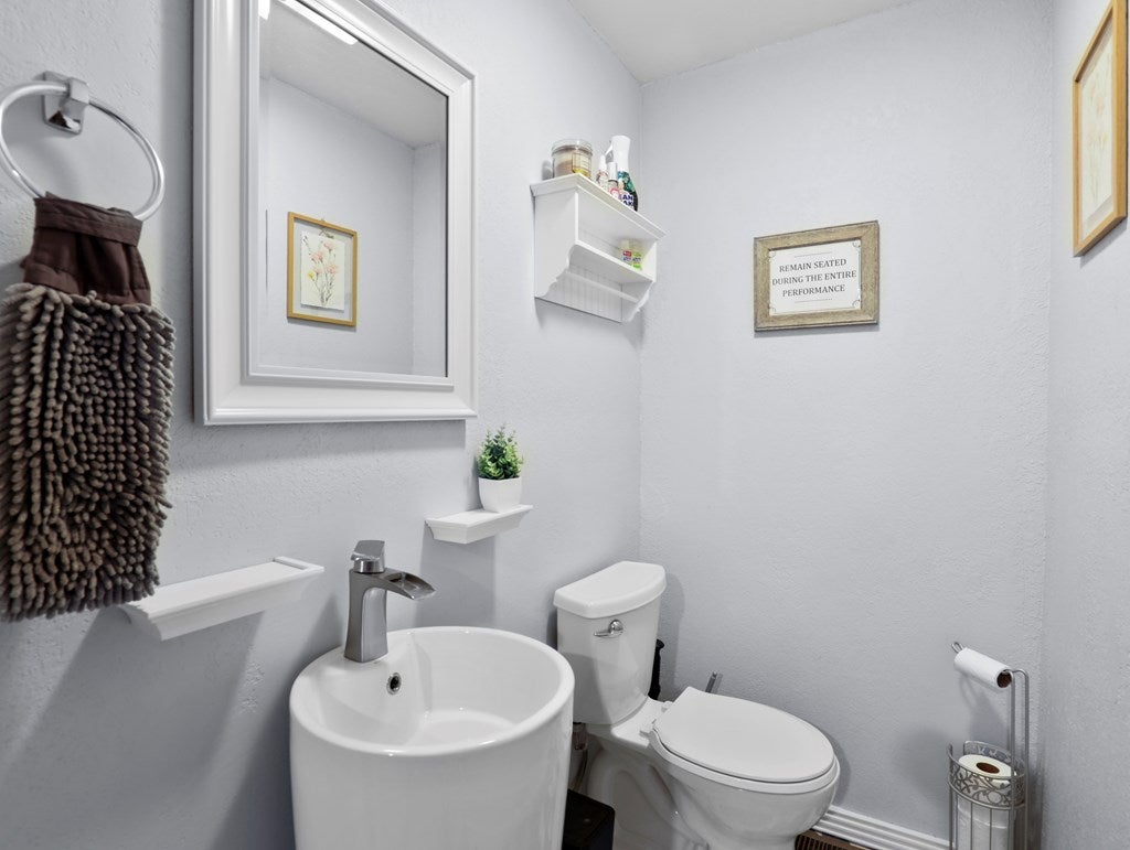 Towanda, Pennsylvania, 18848, United States, 4 Bedrooms Bedrooms, ,4 BathroomsBathrooms,Residential,For Sale,1928984