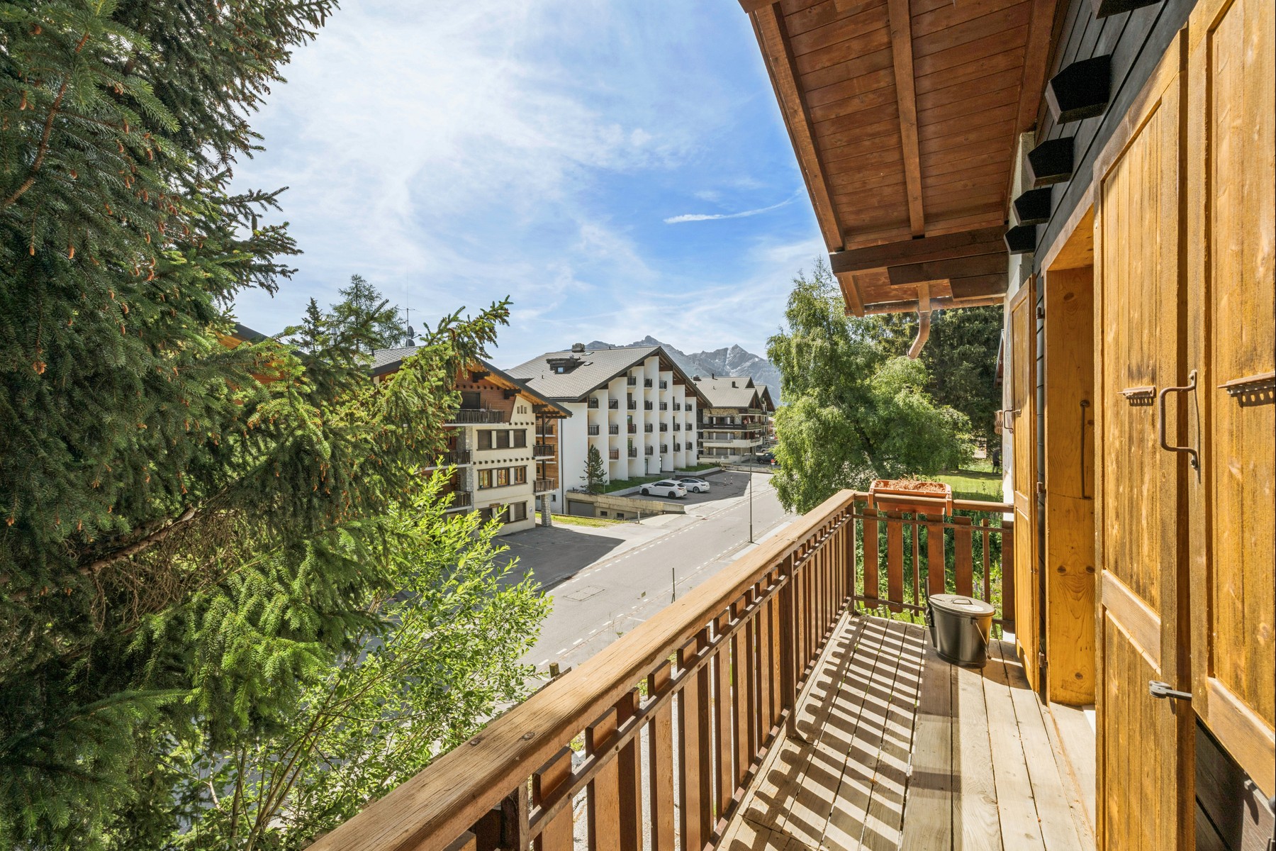  A beautiful chalet just a stone