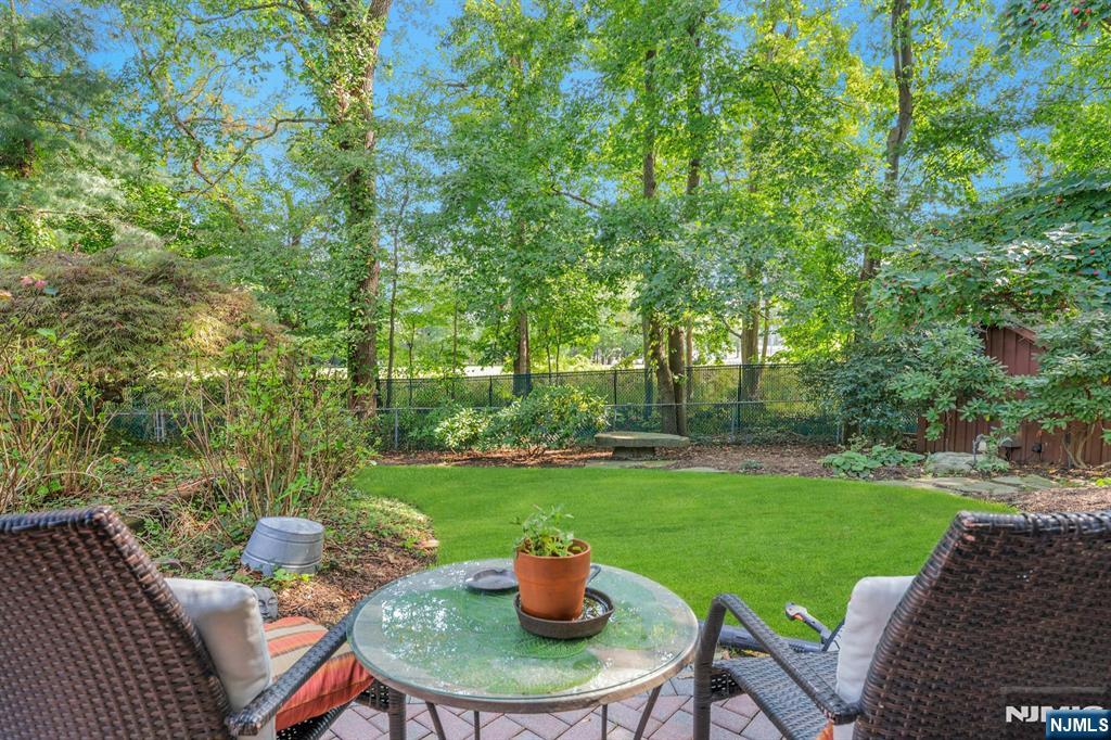 Montvale, New Jersey, 07645, United States, 6 Bedrooms Bedrooms, ,4 BathroomsBathrooms,Residential,For Sale,1950973