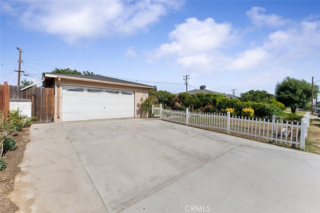 Covina, California, 91722, United States, 3 Bedrooms Bedrooms, ,1 BathroomBathrooms,Residential,For Sale,1869687