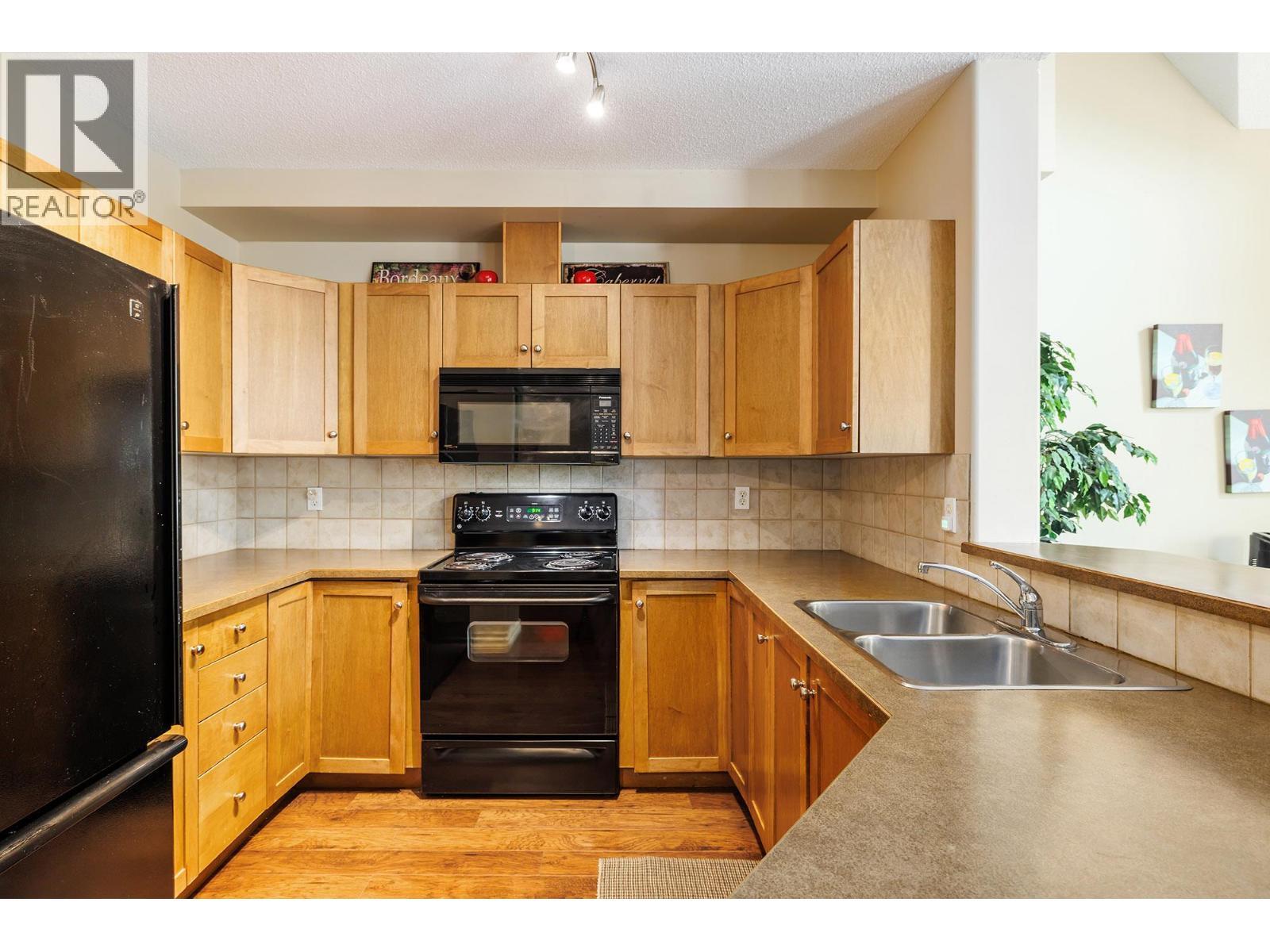 KELOWNA, British Columbia, V1Y 9W1, CA, 2 Bedrooms Bedrooms, ,2 BathroomsBathrooms,Residential,For Sale,1961456