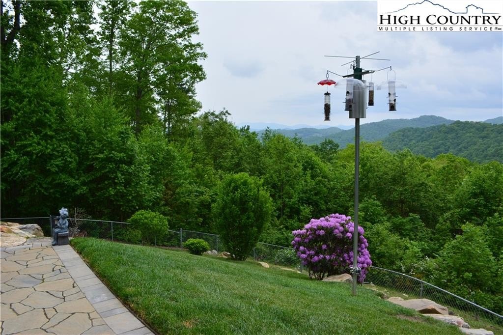 Elk Park, North Carolina, 28622, United States, 3 Bedrooms Bedrooms, ,3 BathroomsBathrooms,Residential,For Sale,1984406