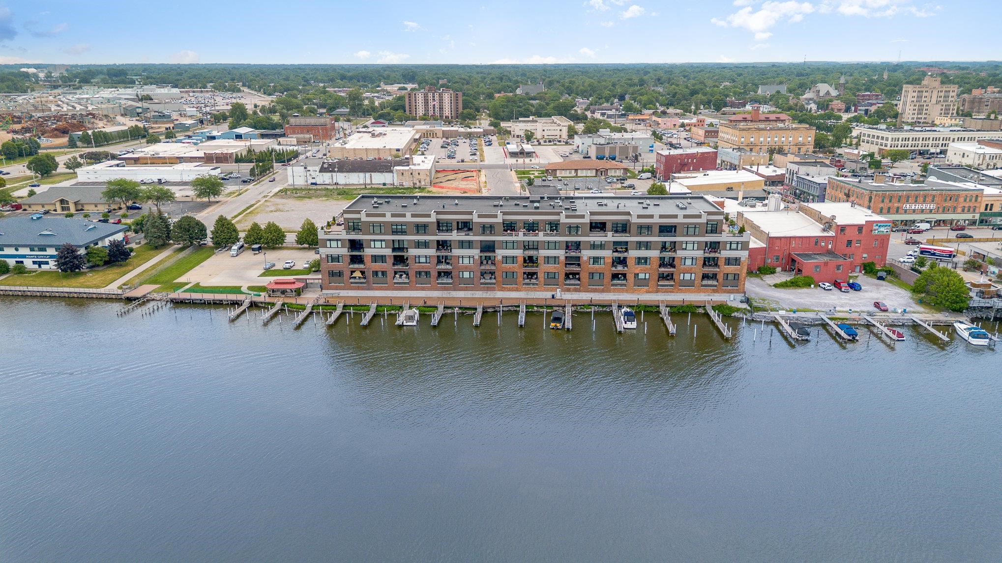 Bay City, Michigan, 48707, United States, 4 Bedrooms Bedrooms, ,5 BathroomsBathrooms,Residential,For Sale,2005481