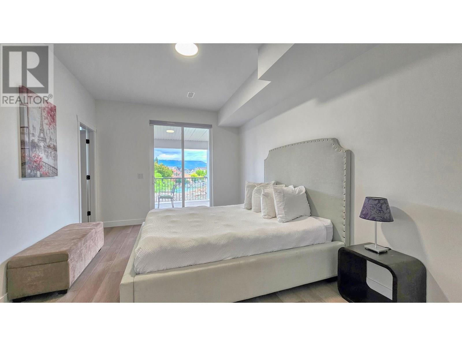 KELOWNA, British Columbia, V1Z 3R8, CA, 3 Bedrooms Bedrooms, ,2 BathroomsBathrooms,Residential,For Sale,1897837