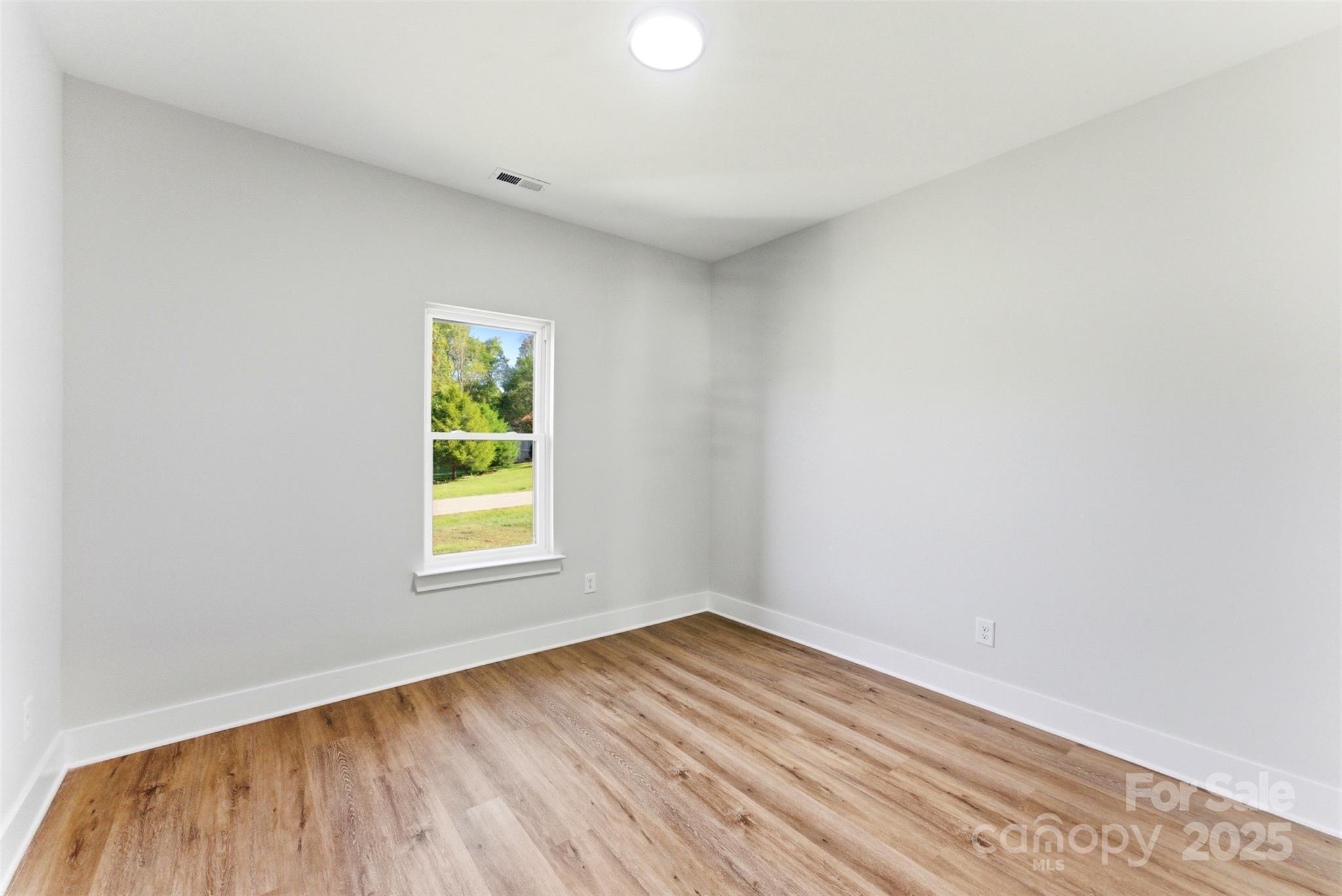 Conover, North Carolina, 28613, United States, 3 Bedrooms Bedrooms, ,2 BathroomsBathrooms,Residential,For Sale,1969077