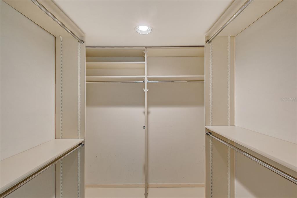 Bradenton, Florida, 34210, United States, 2 Bedrooms Bedrooms, ,3 BathroomsBathrooms,Residential,For Sale,1793424