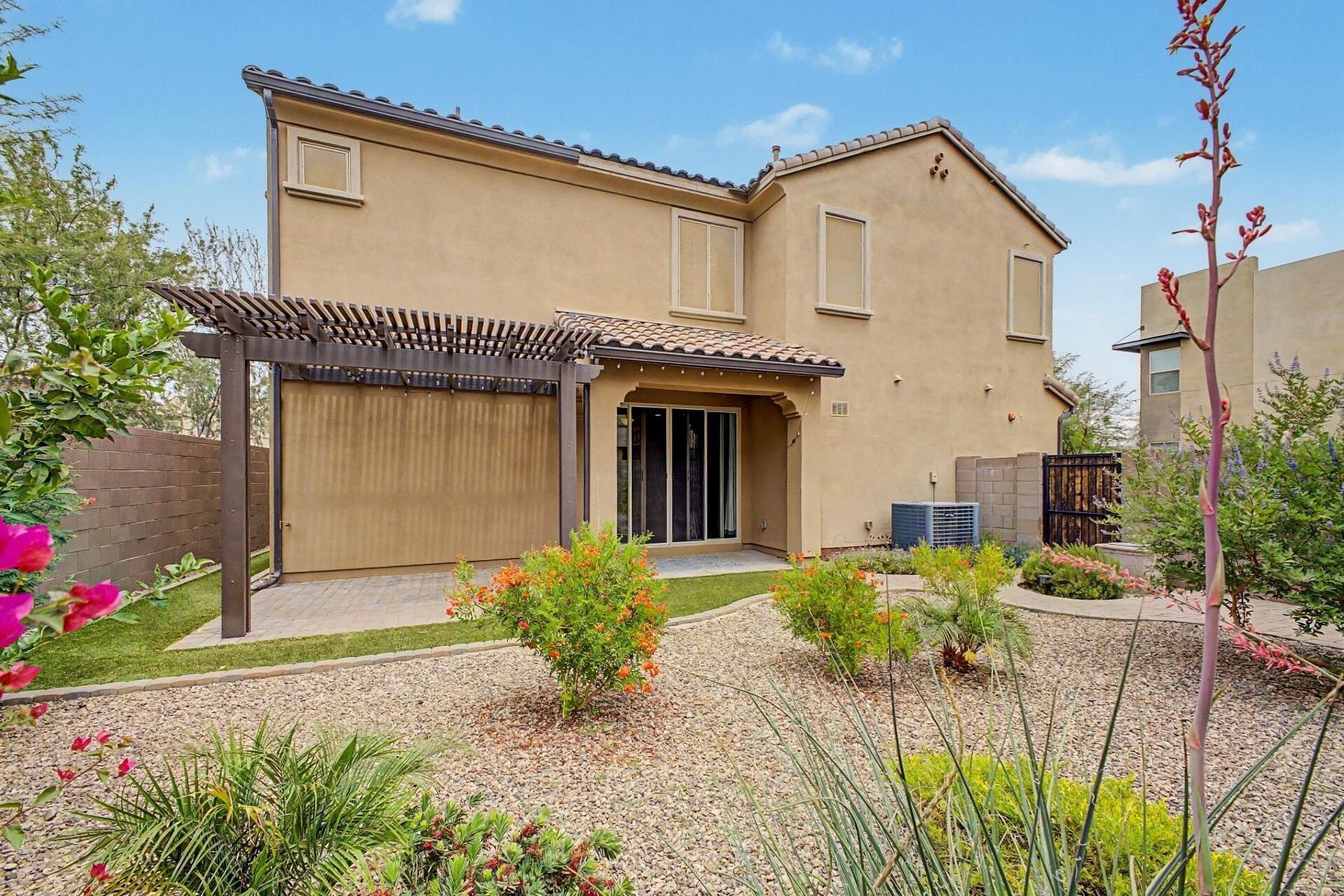  2369 W Gloria Lane  Phoenix, AZ - 物件實景