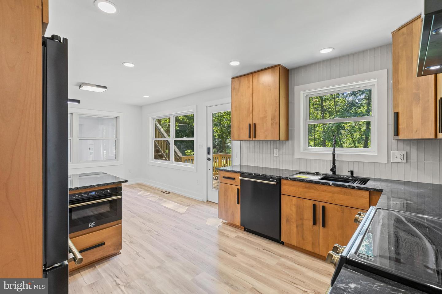 Annapolis, Maryland, 21401, United States, 5 Bedrooms Bedrooms, ,4 BathroomsBathrooms,Residential,For Sale,1942108