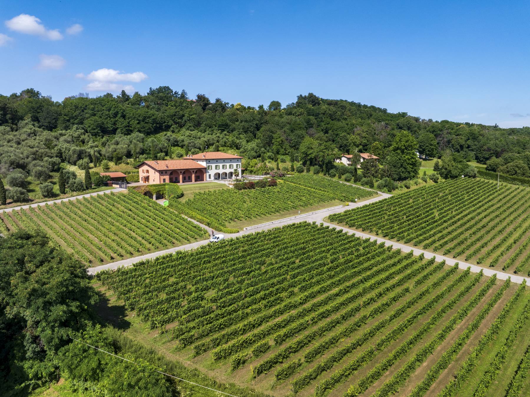 Splendid wine estate in the heart of Franciacorta