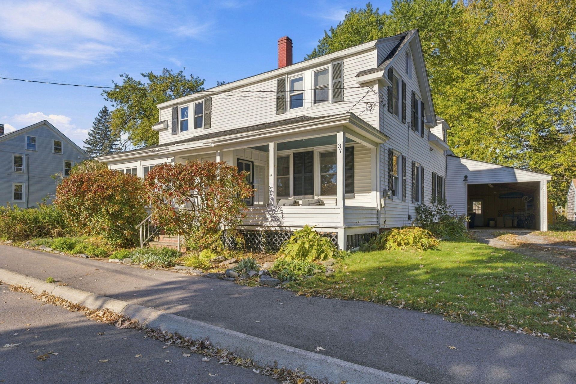 Broadway , Orono, ME 04473