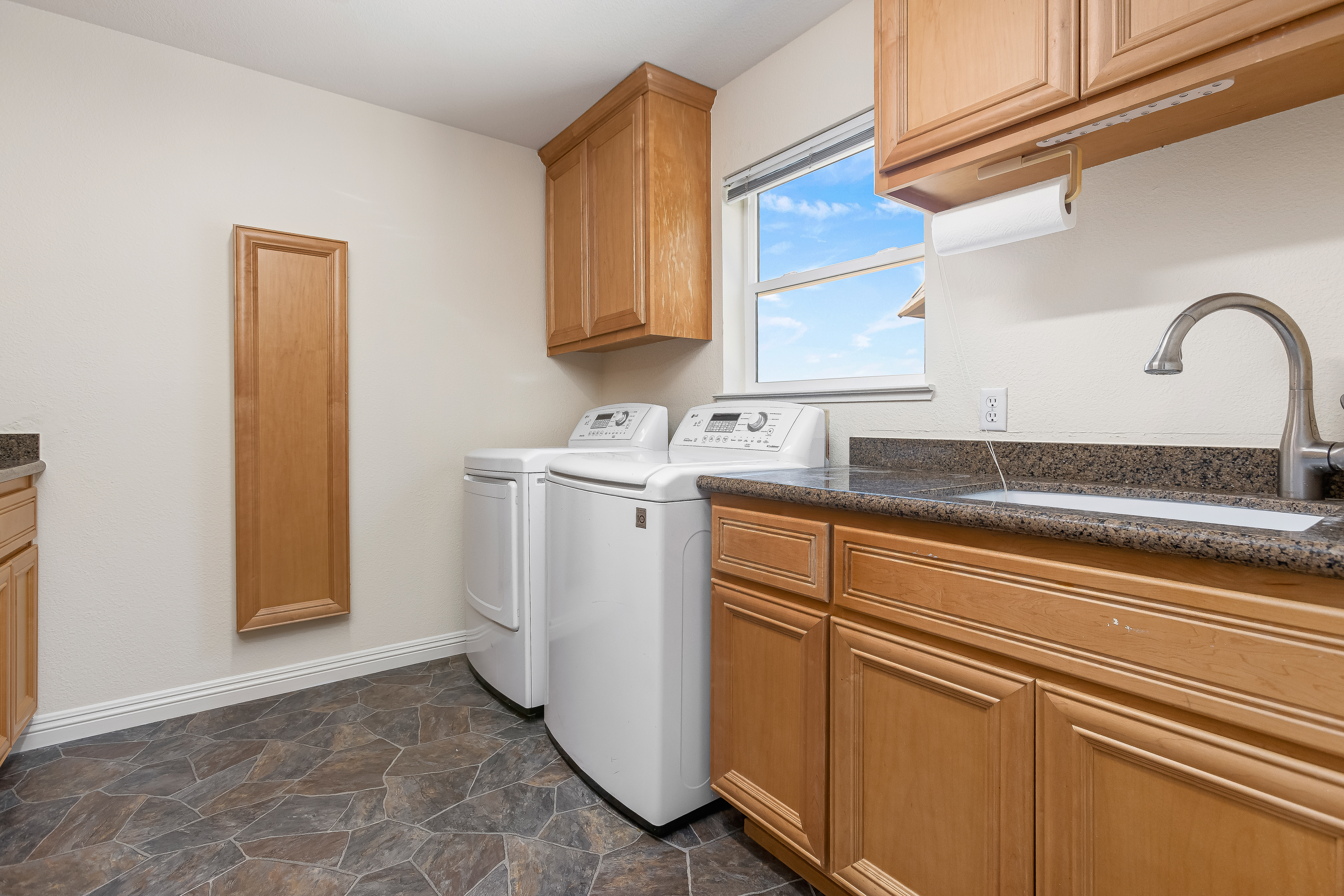  8681 Riverwood Drive, Placerville, CA 95667 - 物件實景