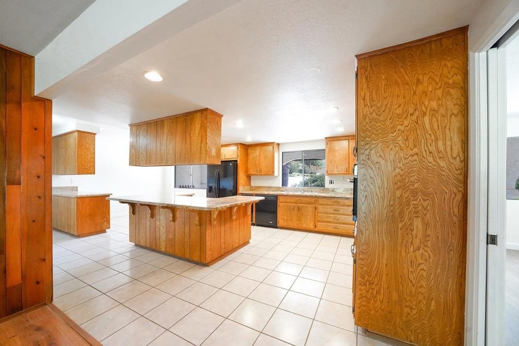 Ramona, California, 92065, United States, 5 Bedrooms Bedrooms, ,4 BathroomsBathrooms,Residential,For Sale,1766816