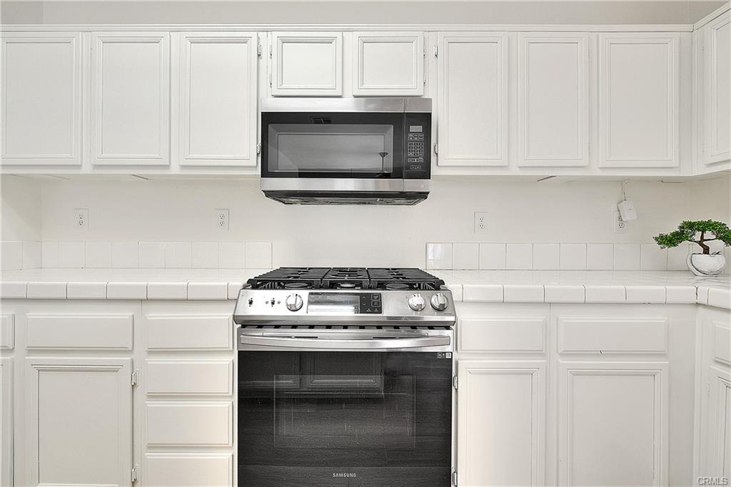 Victorville, California, 92392, United States, 5 Bedrooms Bedrooms, ,3 BathroomsBathrooms,Residential,For Sale,1996162