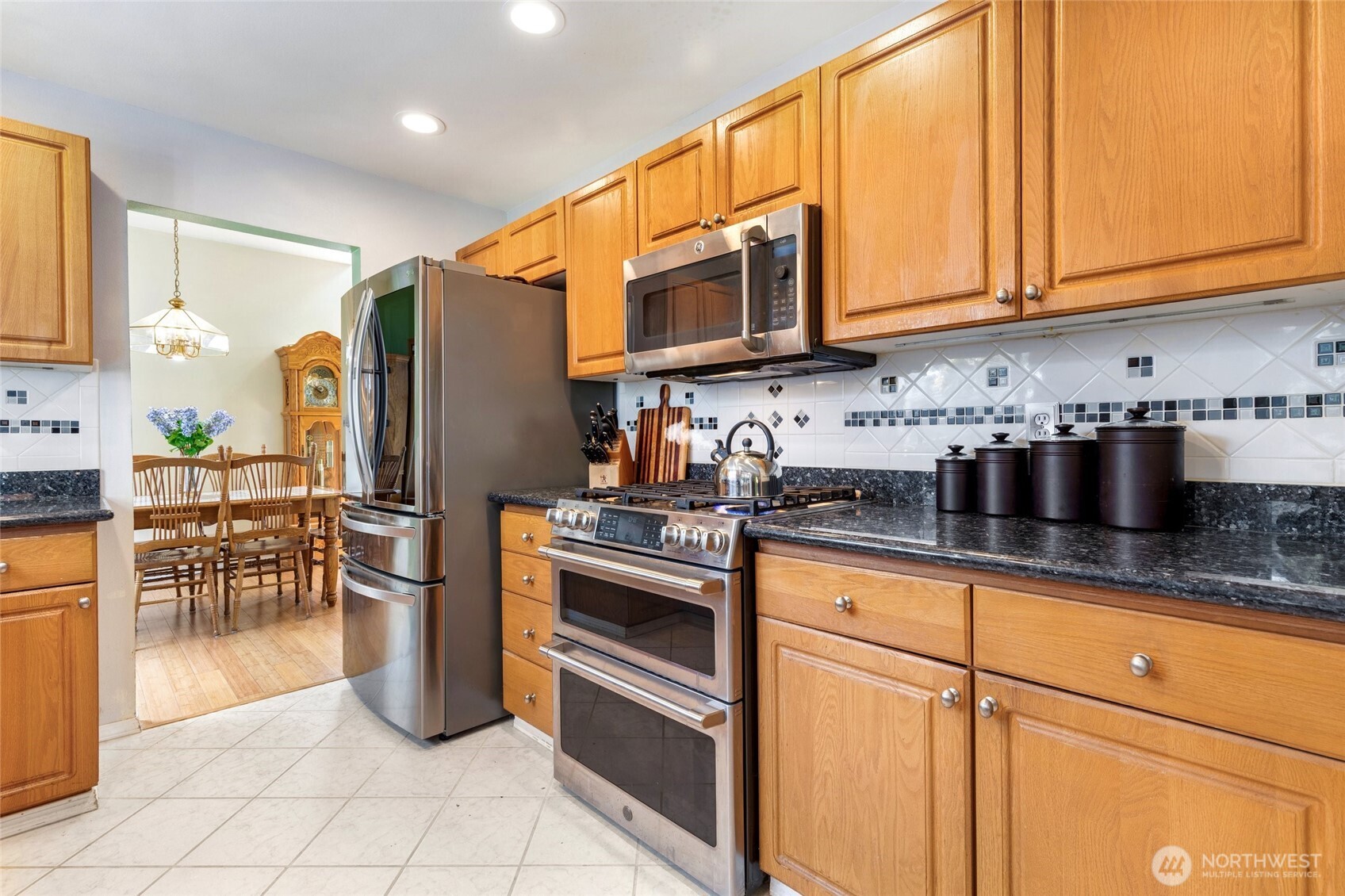 Marysville, Washington, 98270, United States, 4 Bedrooms Bedrooms, ,2 BathroomsBathrooms,Residential,For Sale,2049206