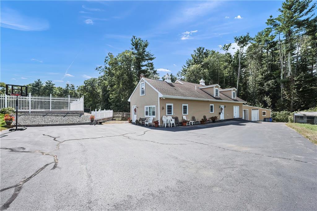 Attleboro, Rhode Island, 02703, United States, 3 Bedrooms Bedrooms, ,3 BathroomsBathrooms,Residential,For Sale,1974468