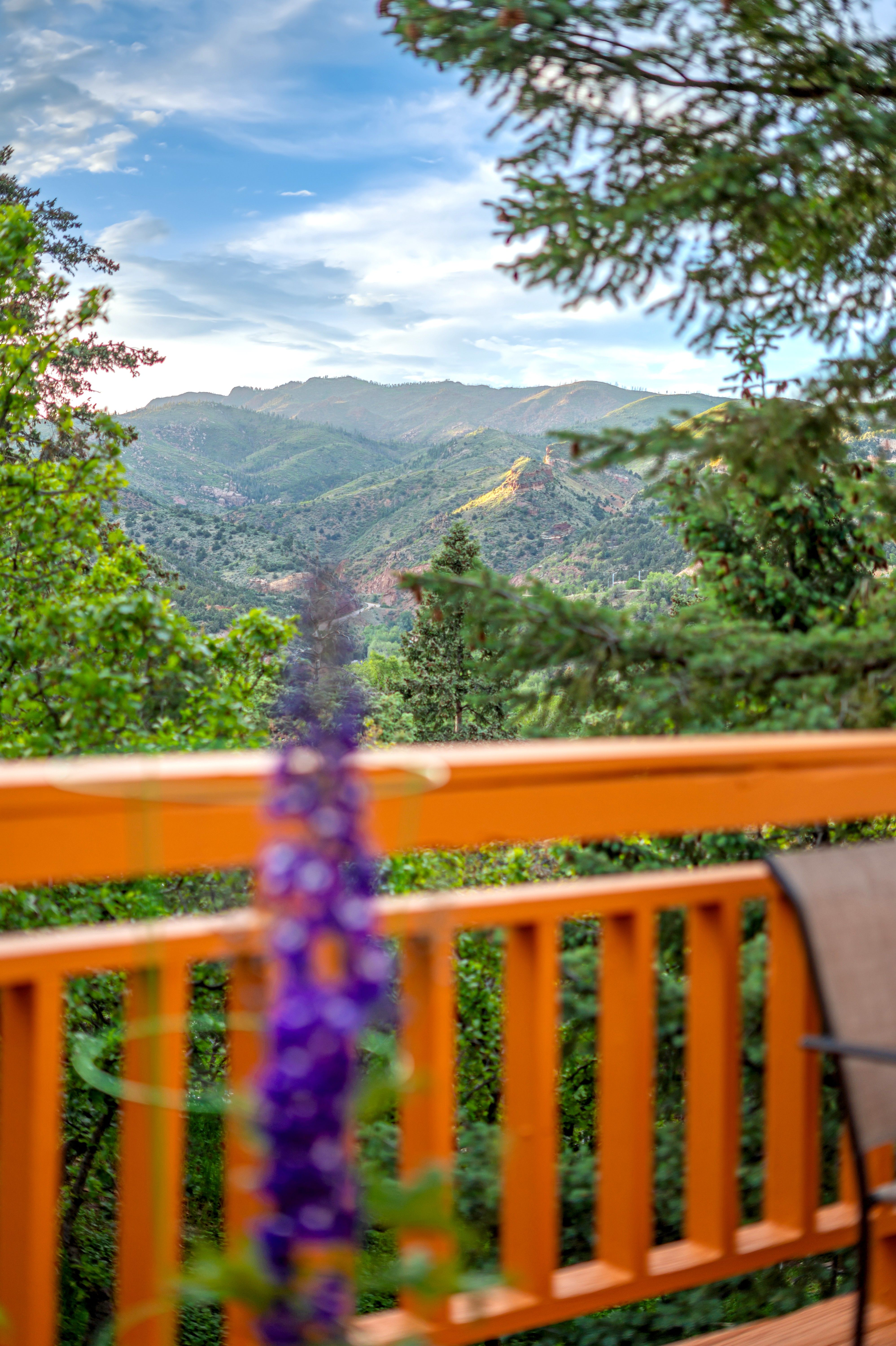  Extraordinary Mountain Retreat Perched Above the Heart of Manitou Springs - 物件實景