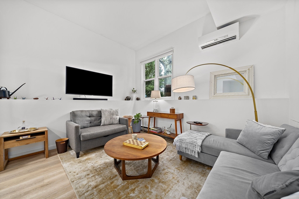 Boston, Massachusetts, 02130, United States, 4 Bedrooms Bedrooms, ,3 BathroomsBathrooms,Residential,For Sale,1925445