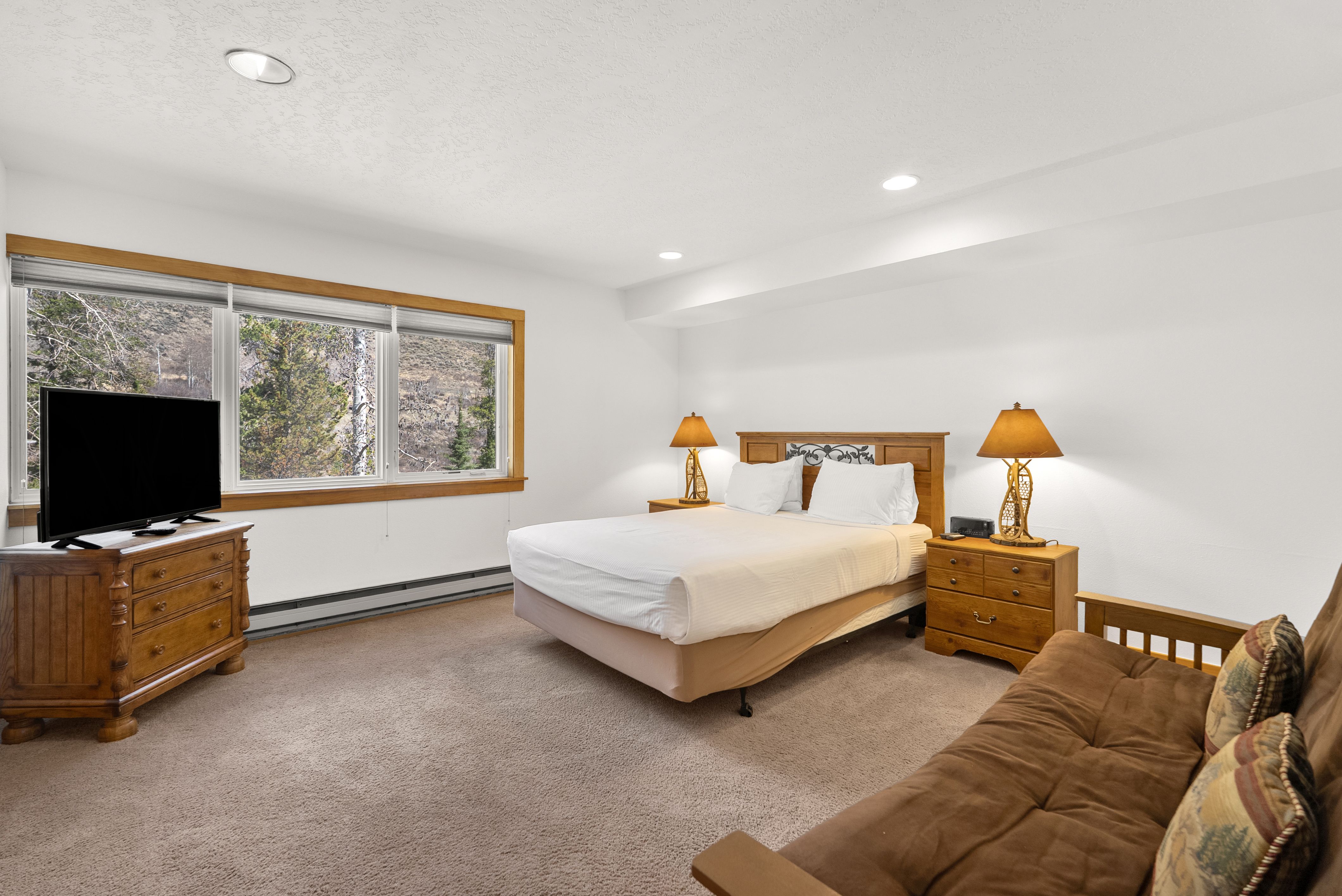  A Spacious and Light-filled Mountain Retreat - 物件實景