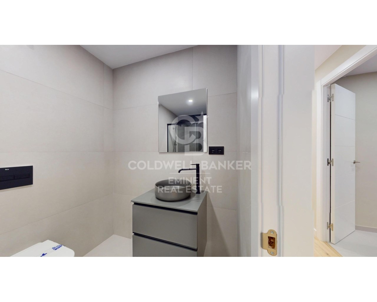 Barcelona, Catalonia, ES, 4 Bedrooms Bedrooms, ,2 BathroomsBathrooms,Residential,For Sale,1826815