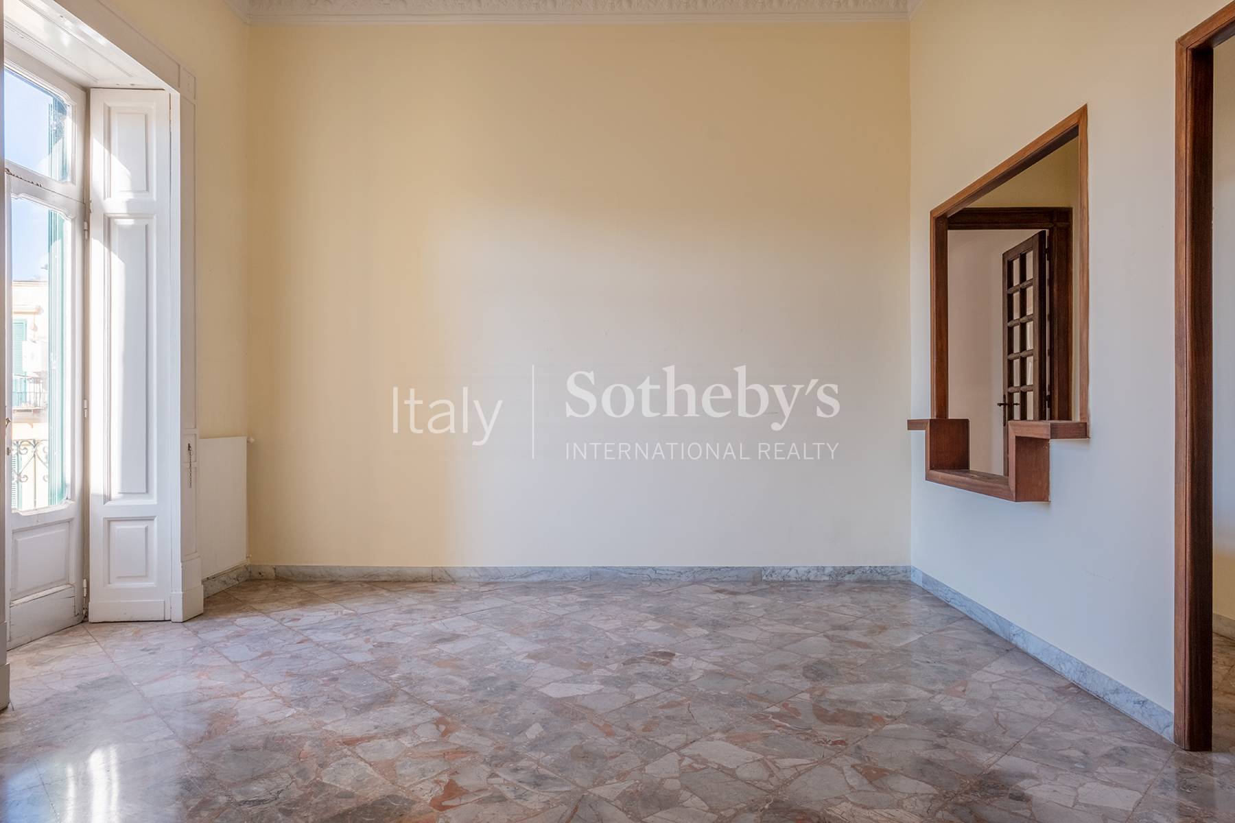  Spacious apartment in the heart of Chiaia - 物件實景