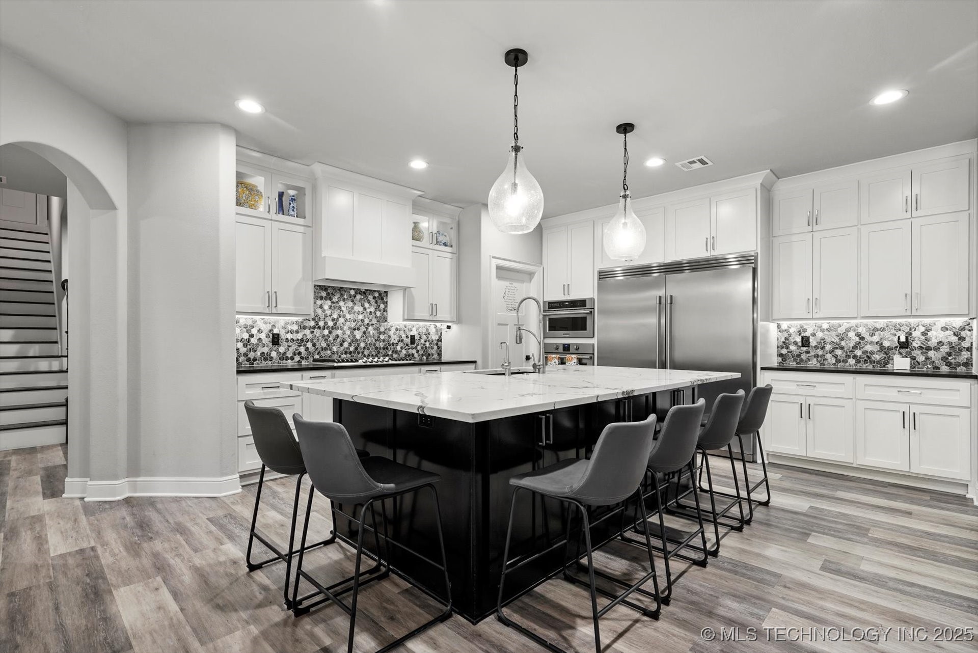 Owasso, Oklahoma, 74055, United States, 3 Bedrooms Bedrooms, ,4 BathroomsBathrooms,Residential,For Sale,1986225