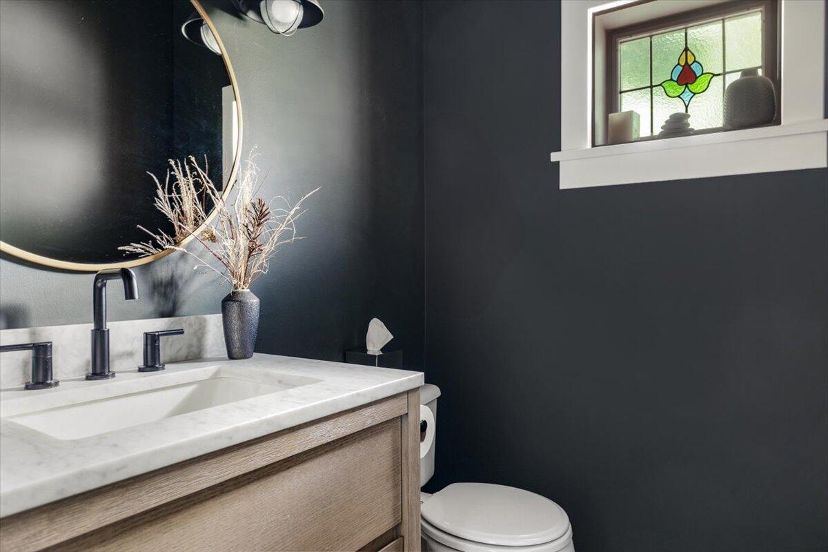 Michiana Shores, Indiana, 46360, United States, 5 Bedrooms Bedrooms, ,4 BathroomsBathrooms,Residential,For Sale,1949684