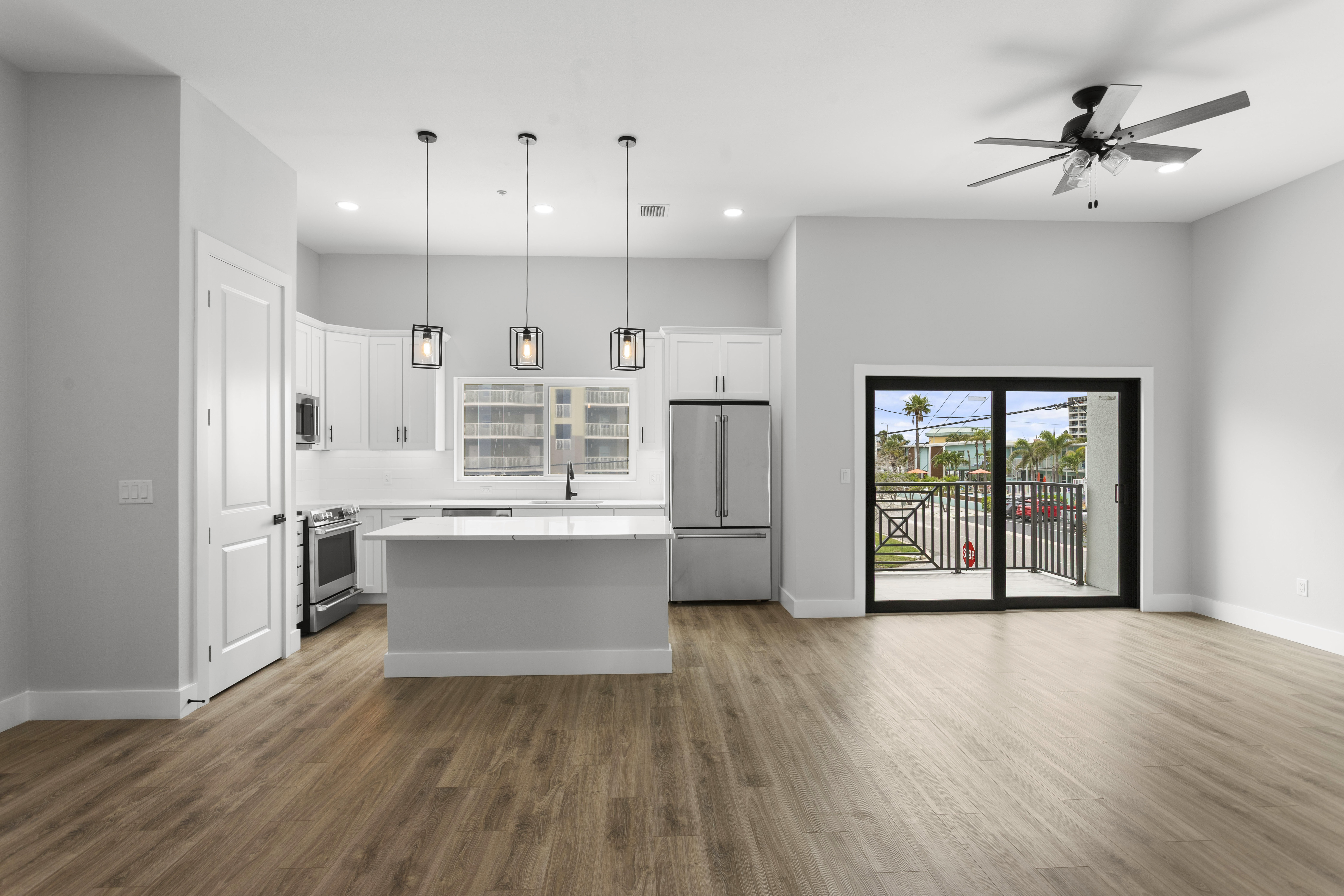11605 1st St E # 6, Treasure Island, Florida, 33706, United States, 5 Bedrooms Bedrooms, ,4 BathroomsBathrooms,Residential,For Sale,11605 1st St E # 6,1423678