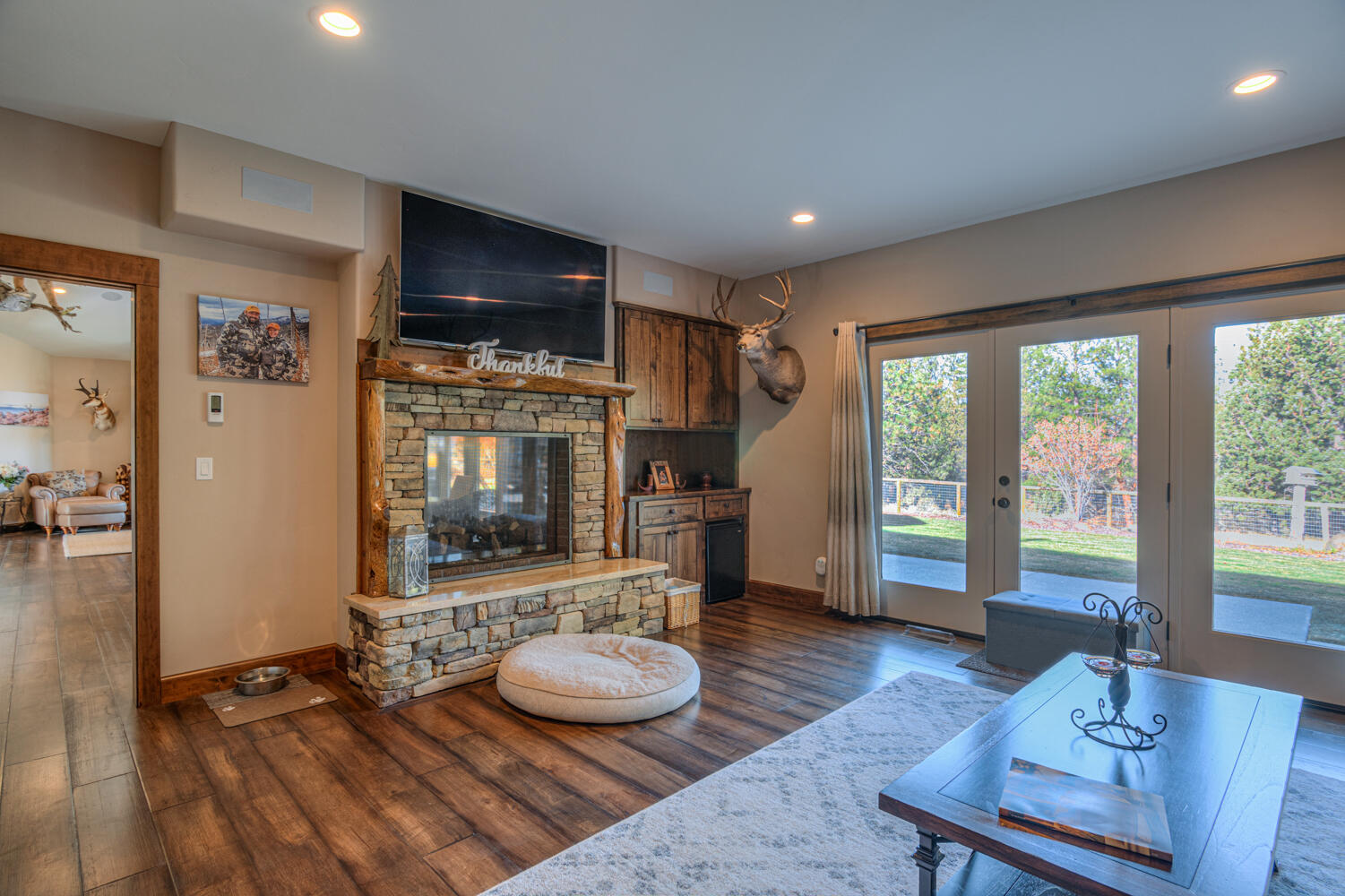 Bend, Oregon, 97703, United States, 3 Bedrooms Bedrooms, ,3 BathroomsBathrooms,Residential,For Sale,1984485