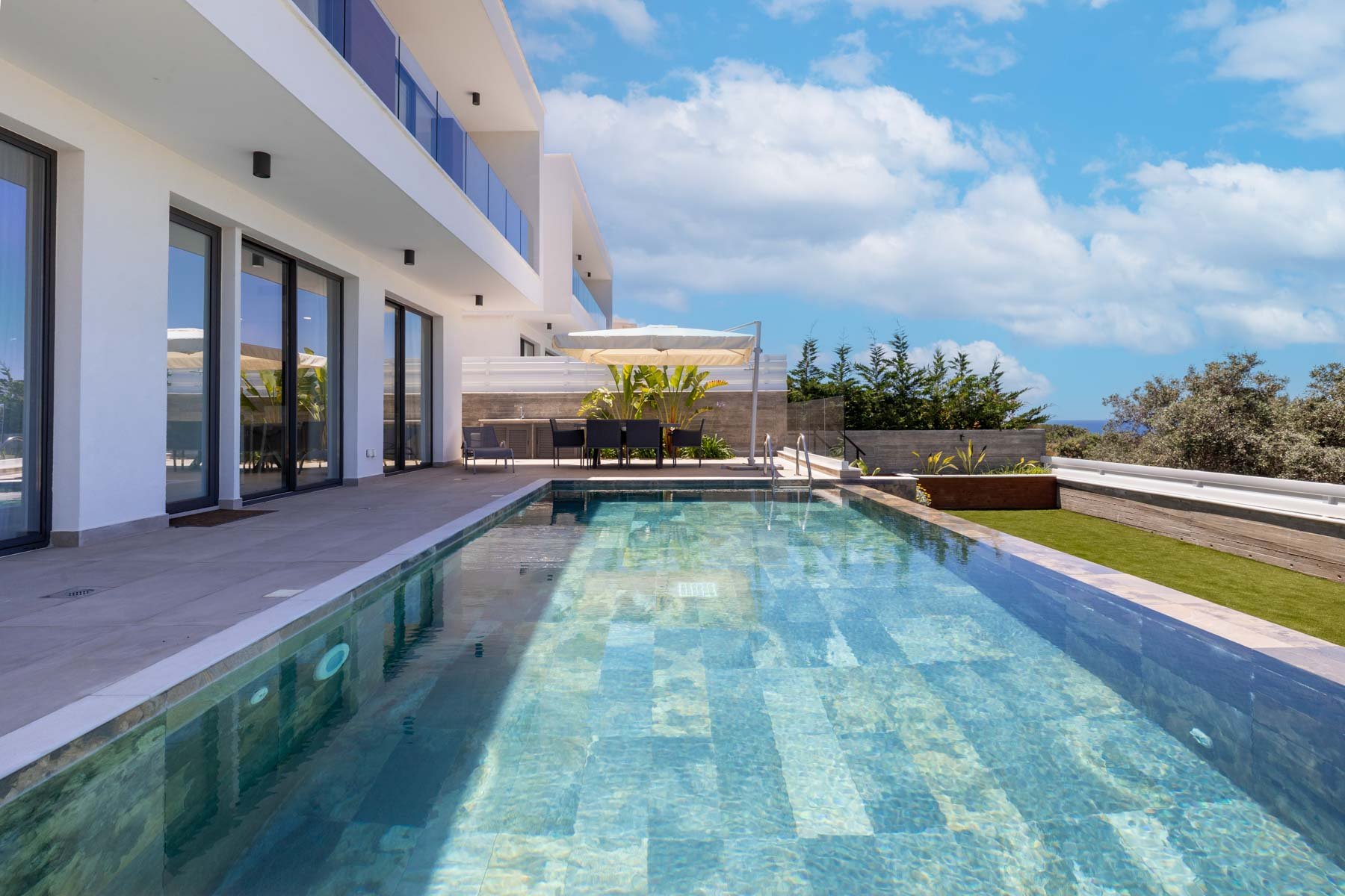  3-Bedroom Sea View Villa with Private Pool in Chloraka, Pafos - 物件實景