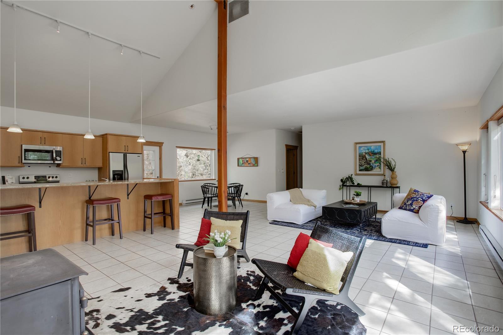 Littleton, Colorado, 80127, United States, 3 Bedrooms Bedrooms, ,2 BathroomsBathrooms,Residential,For Sale,1846692