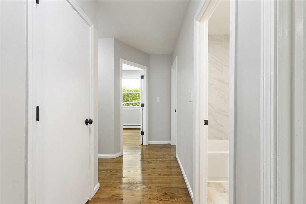 Mansfield, Massachusetts, 02048, United States, 4 Bedrooms Bedrooms, ,2 BathroomsBathrooms,Residential,For Sale,1942588