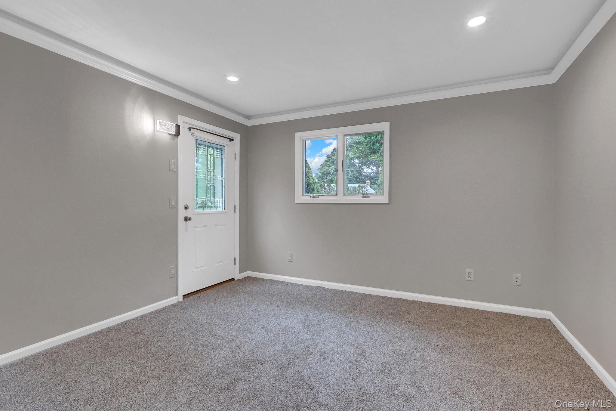 466 W 4th Street, West Islip, NY, 11795 - 物件實景